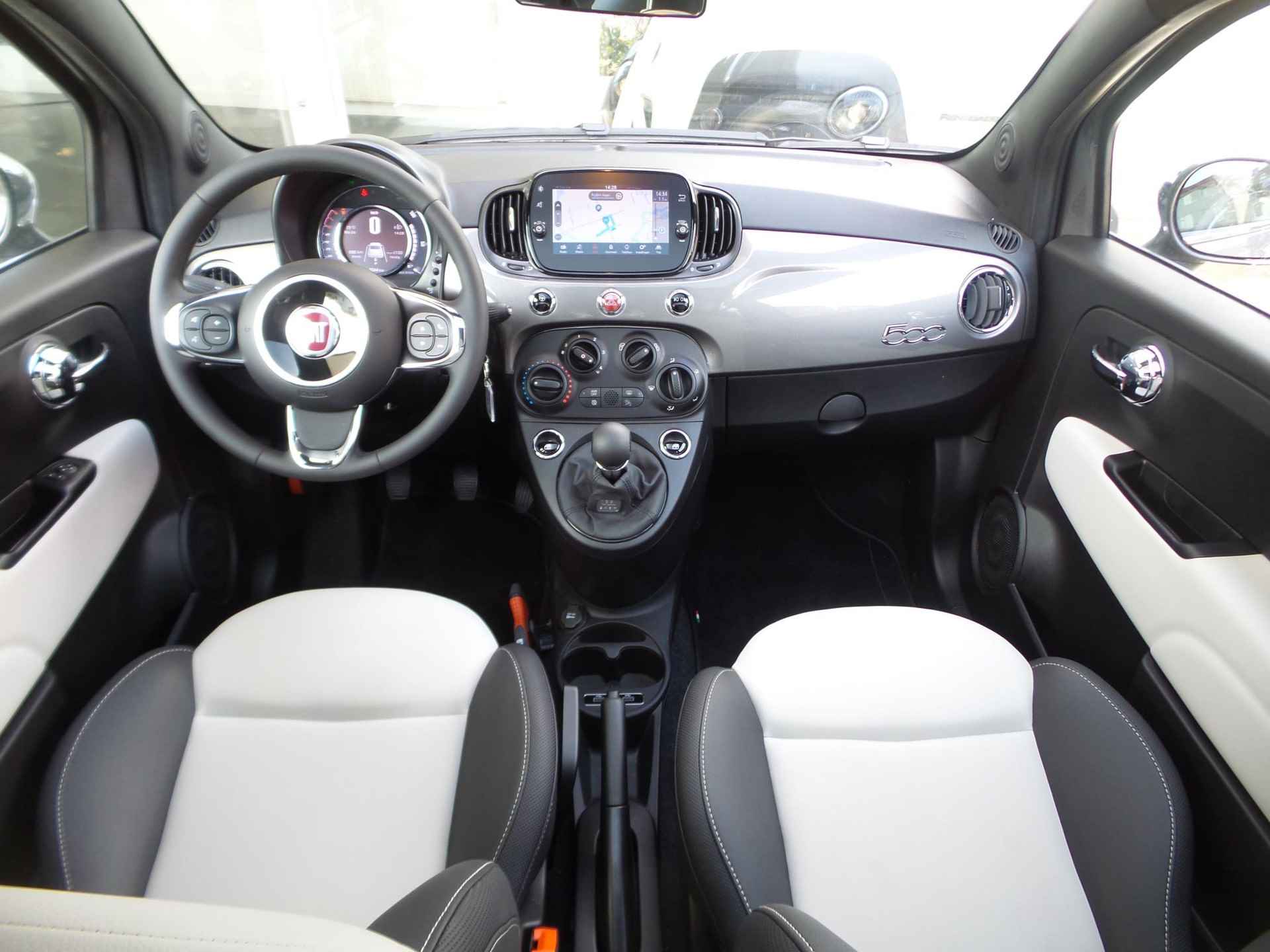 Fiat 500 Hybrid Dolcevita | Navi | PDC | Priv. glass | Pan.dak | Mistlampen | Apple Carplay - 7/17