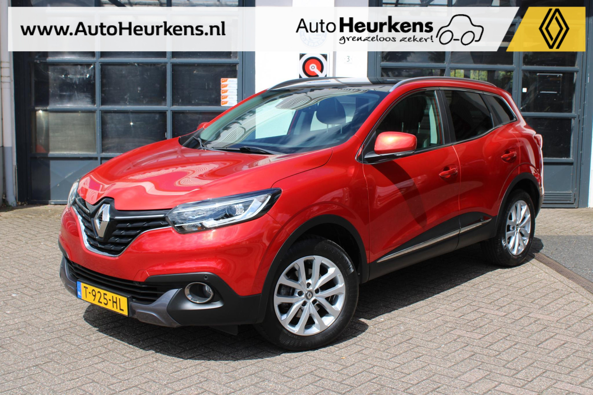 Renault Kadjar TCe 130 Intens Panoramadak | Parksensors Achter | weinig kms |