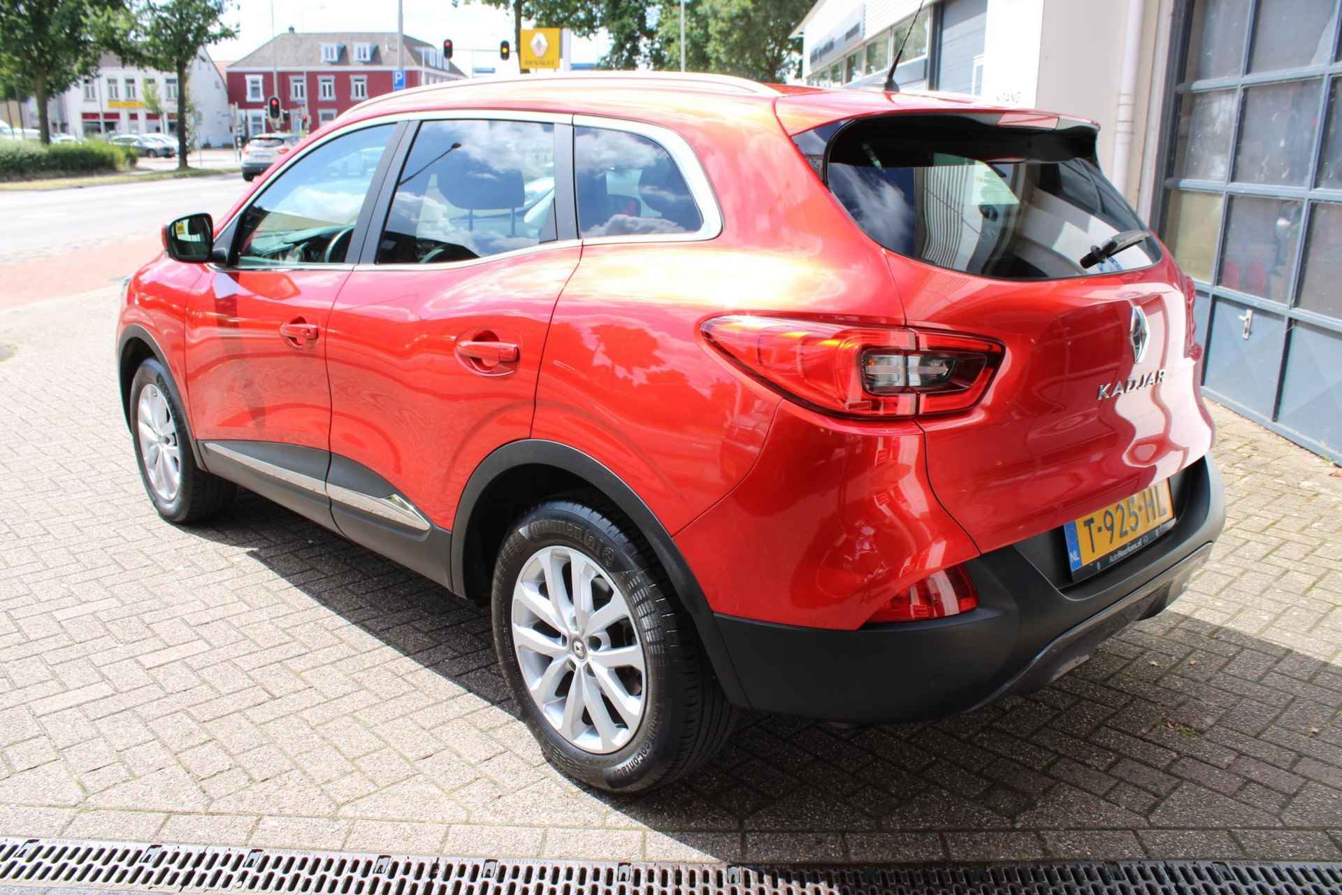 Renault Kadjar TCe 130 Intens Panoramadak | Parksensors Achter | weinig kms | - 2/33