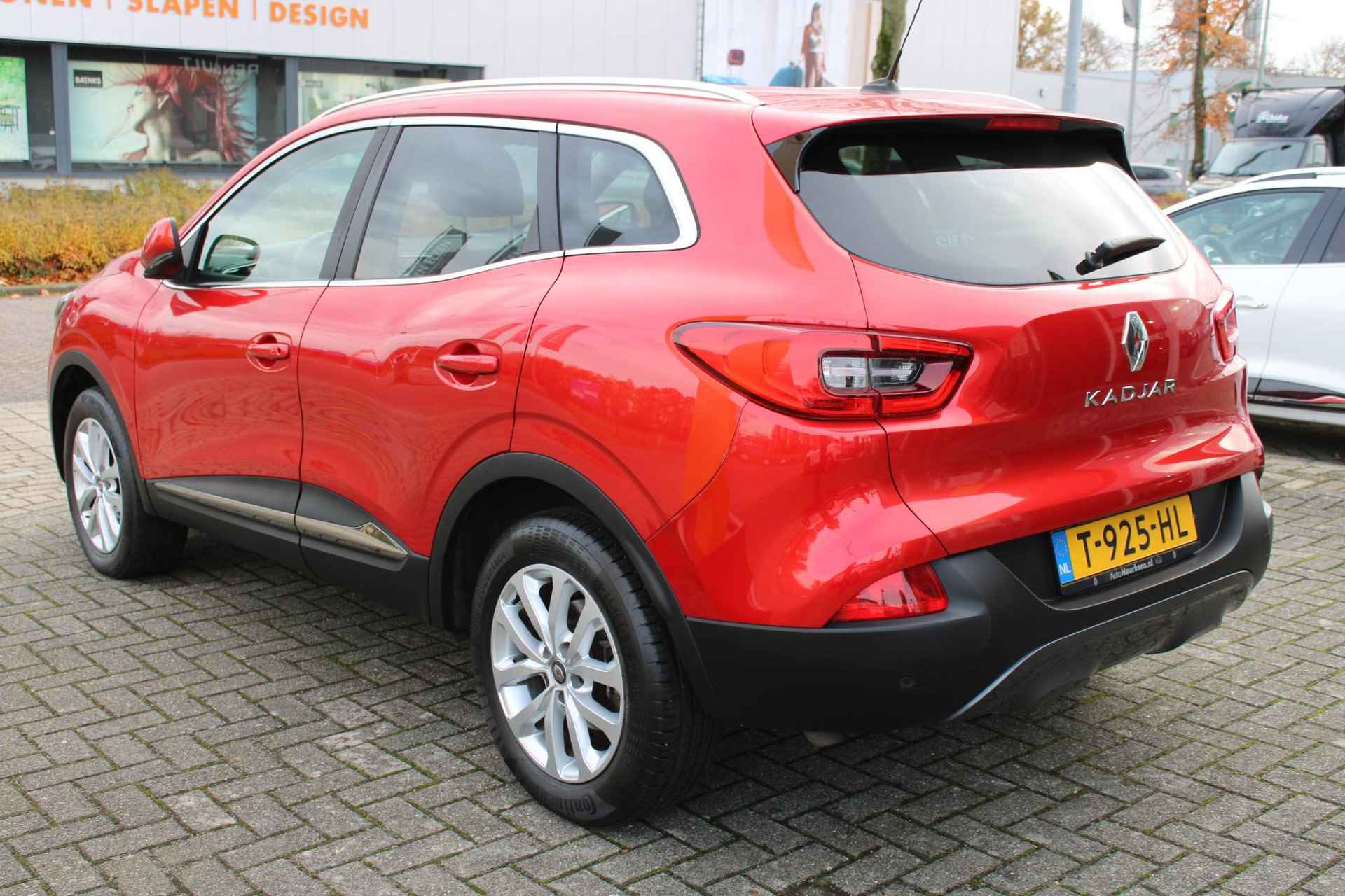 Renault Kadjar TCe 130 Intens Panoramadak | Parksensors Achter | weinig kms | - 2/18