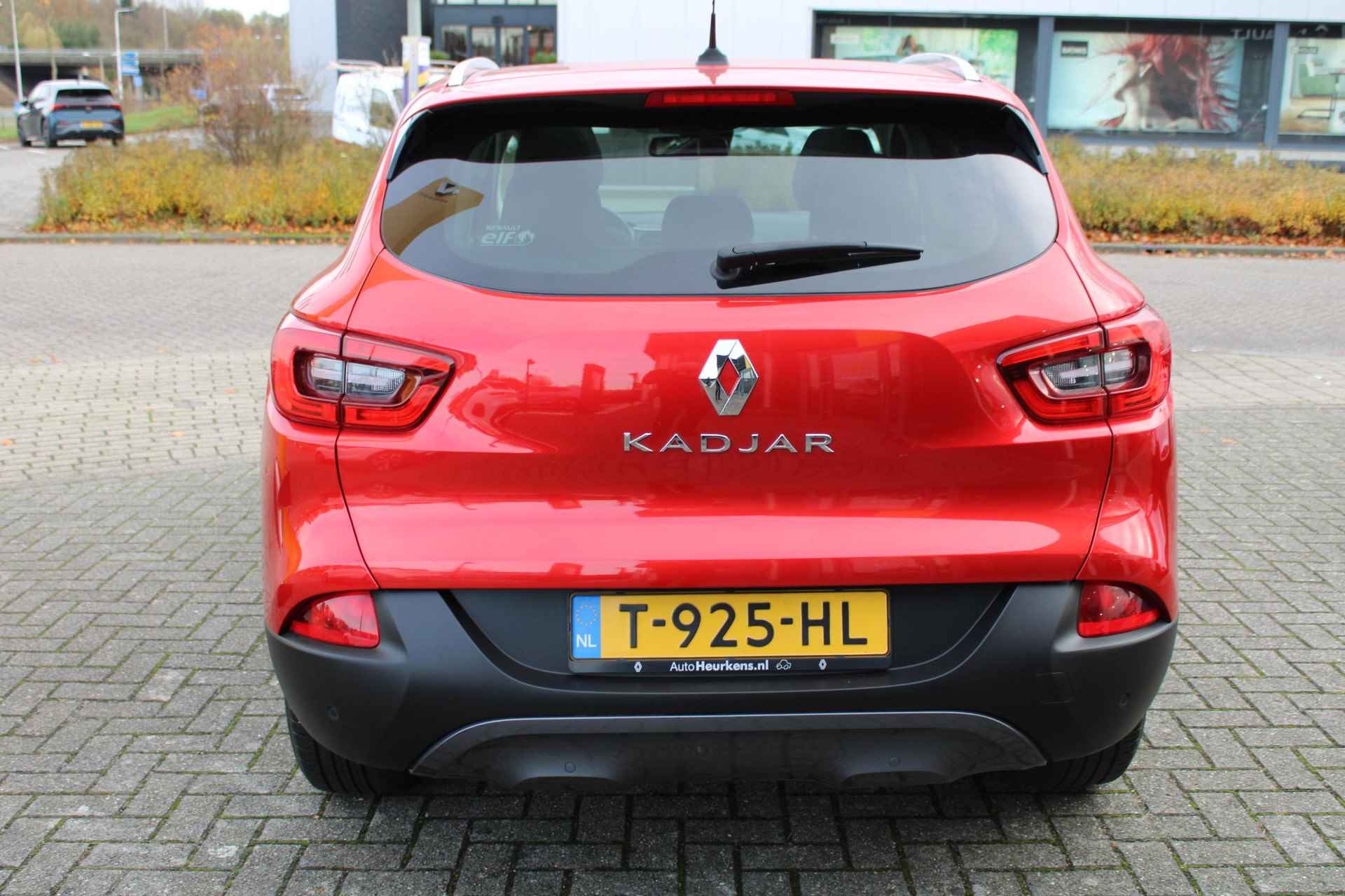 Renault Kadjar TCe 130 Intens Panoramadak | Parksensors Achter | weinig kms | - 9/18