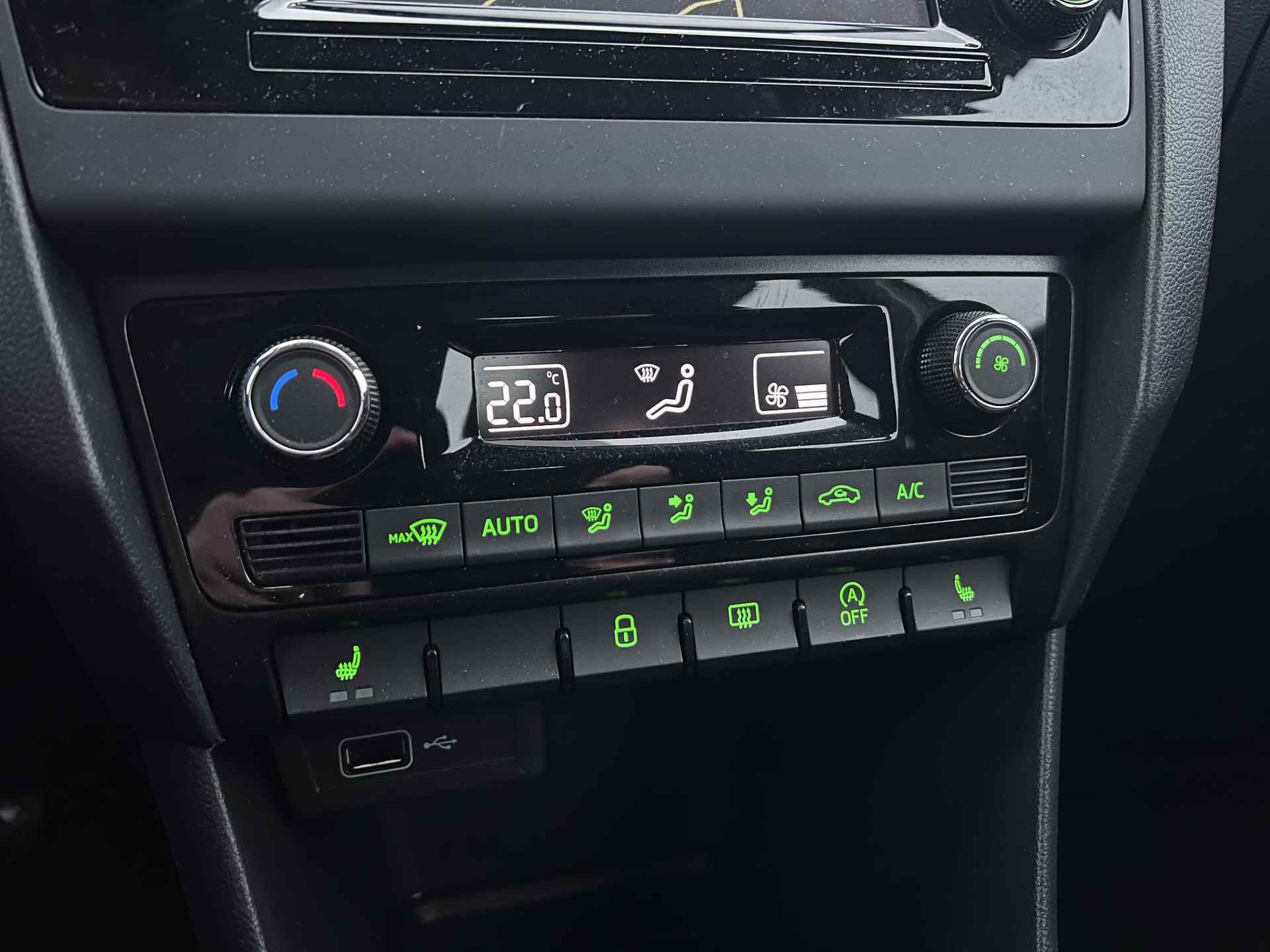 Skoda Rapid Spaceback 1.0 TSI Greentech Clever 110pk | Apple CarPlay | Stoelverwarming - 14/19