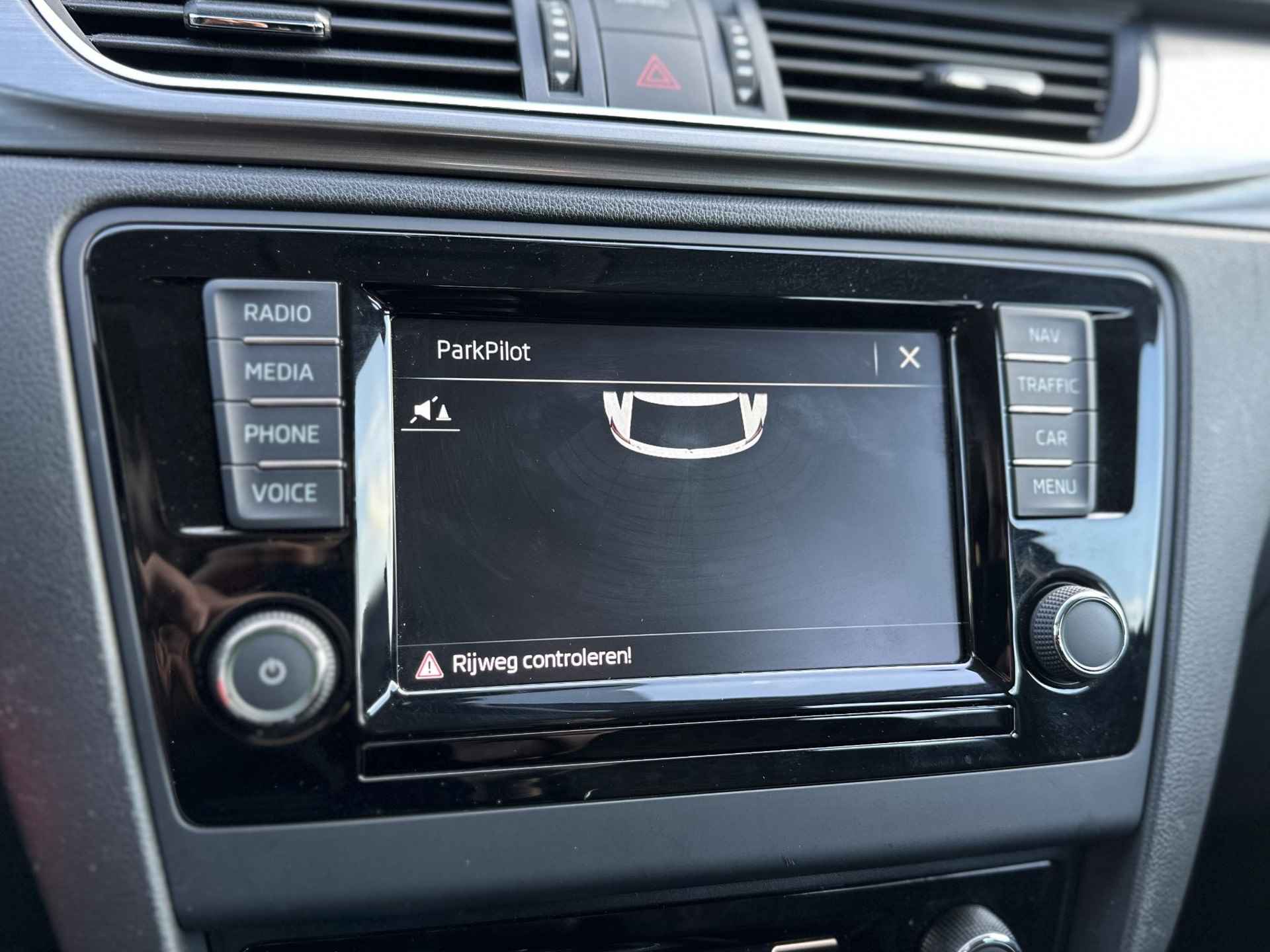 Skoda Rapid Spaceback 1.0 TSI Greentech Clever 110pk | Apple CarPlay | Stoelverwarming - 13/37