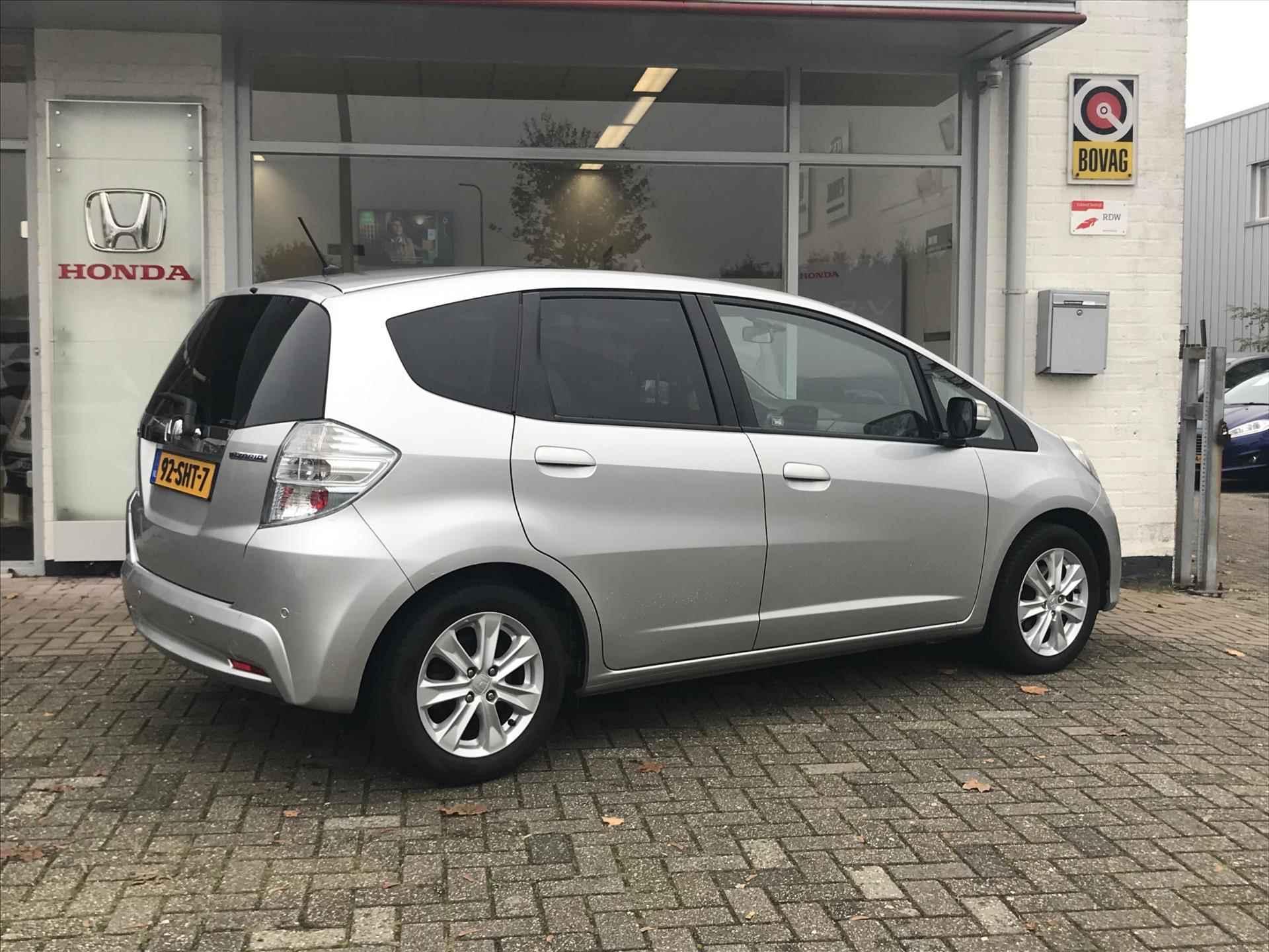 Honda Jazz Hybrid 1.4 i-VTEC Automaat Exclusive | Panoramadak | Leer | Parkeersensoren - 2/27