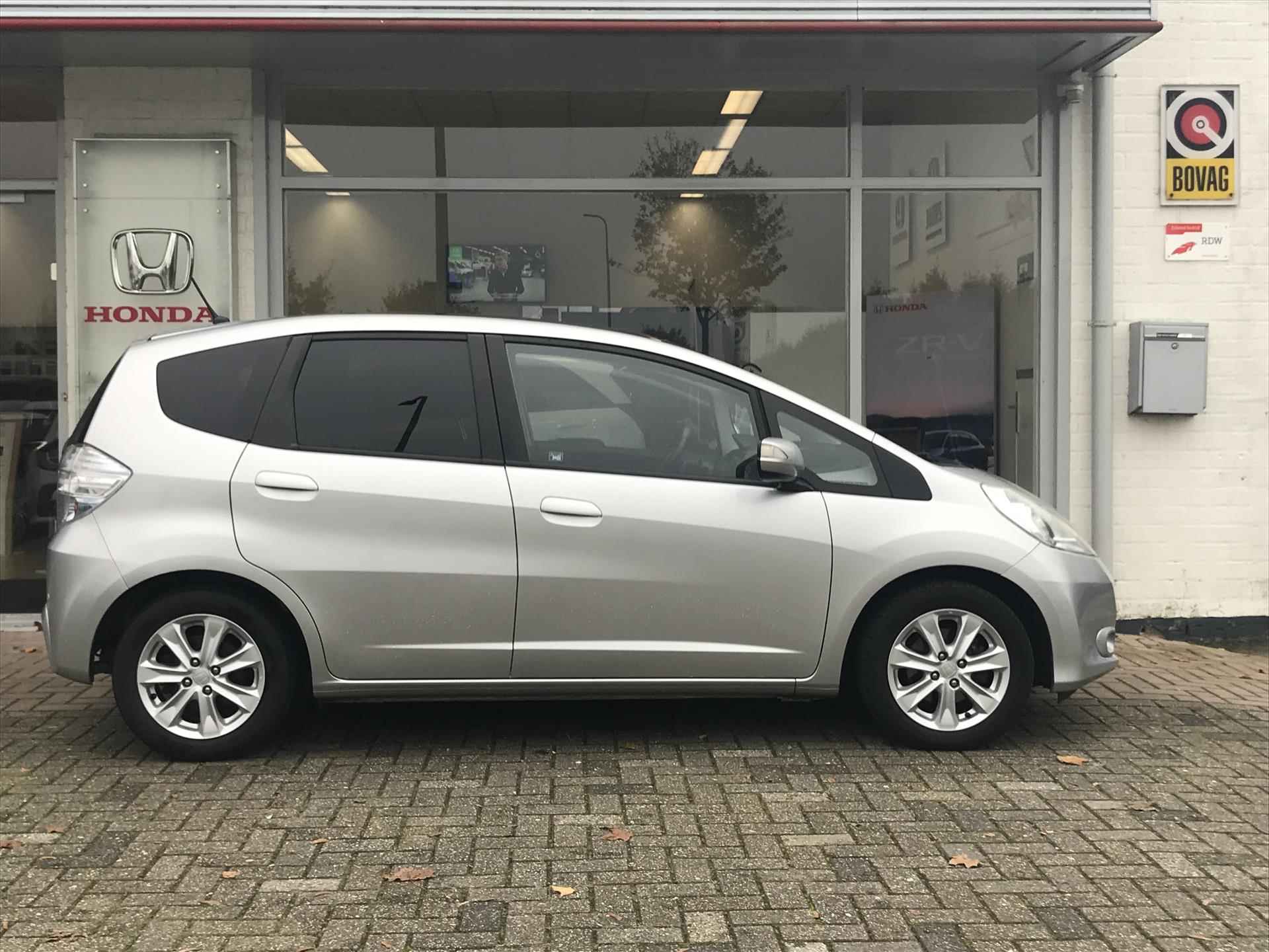 Honda Jazz Hybrid 1.4 i-VTEC Automaat Exclusive | Panoramadak | Leer | Parkeersensoren - 3/27