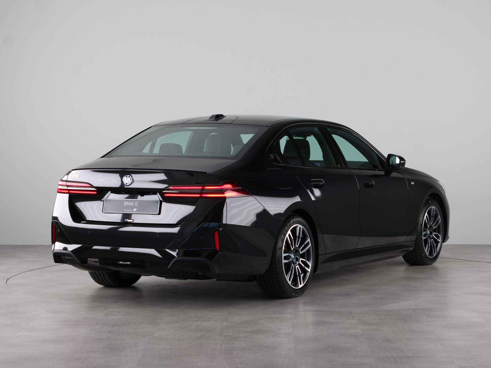 BMW i5 eDrive40 Sedan M Sportpakket Pro - 10/26