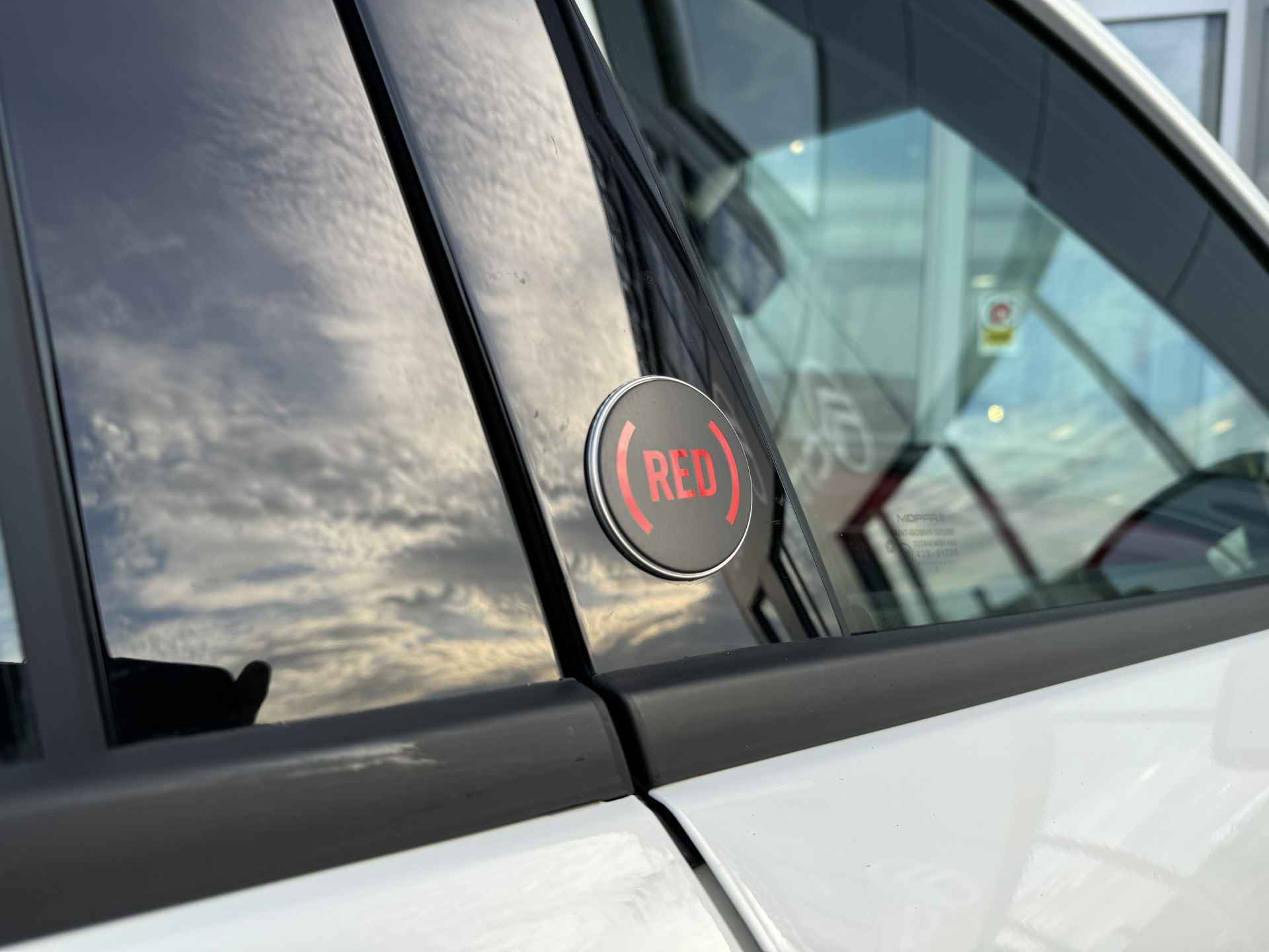 Fiat 600E RED 54 kWh | Sensoren achter | Cruise Control | Climate | Carplay - 9/40