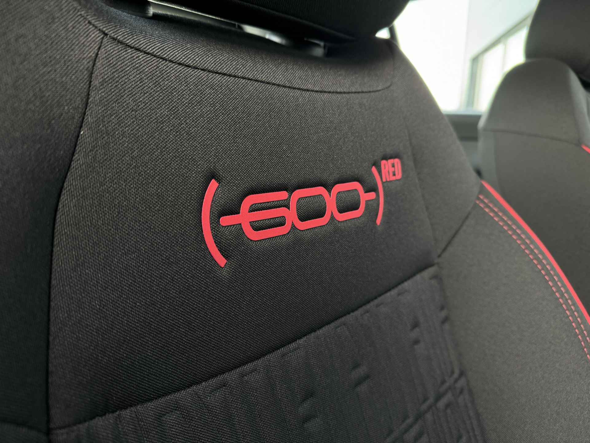 Fiat 600E RED 54 kWh | Sensoren achter | Cruise Control | Climate | Carplay - 23/40