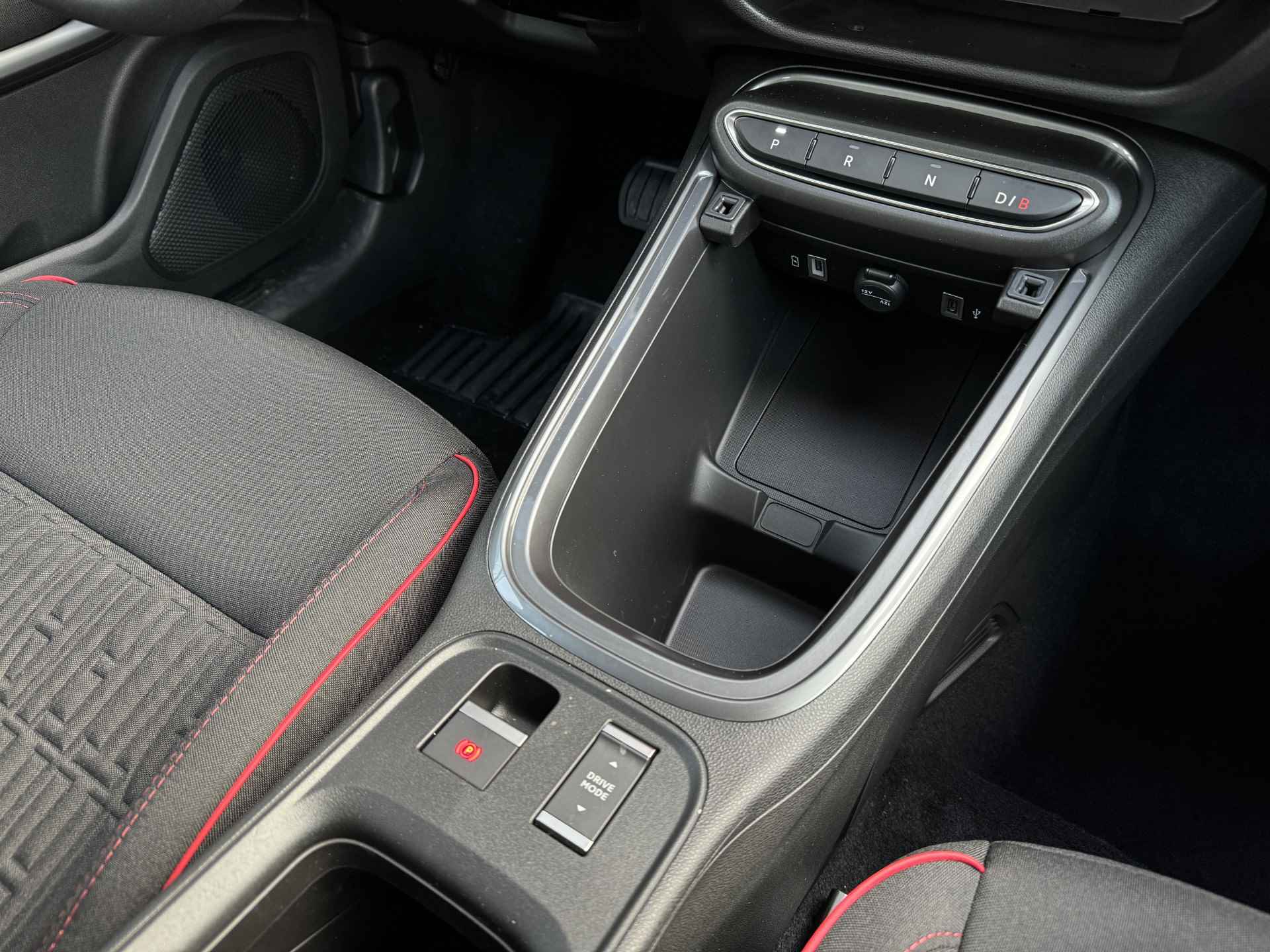 Fiat 600E RED 54 kWh | Sensoren achter | Cruise Control | Climate | Carplay - 26/40