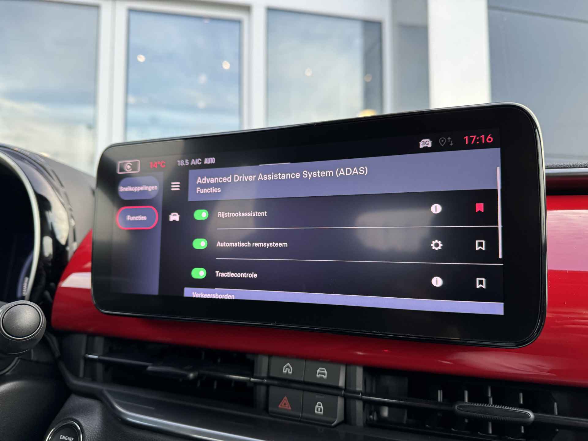 Fiat 600E RED 54 kWh | Sensoren achter | Cruise Control | Climate | Carplay - 34/40