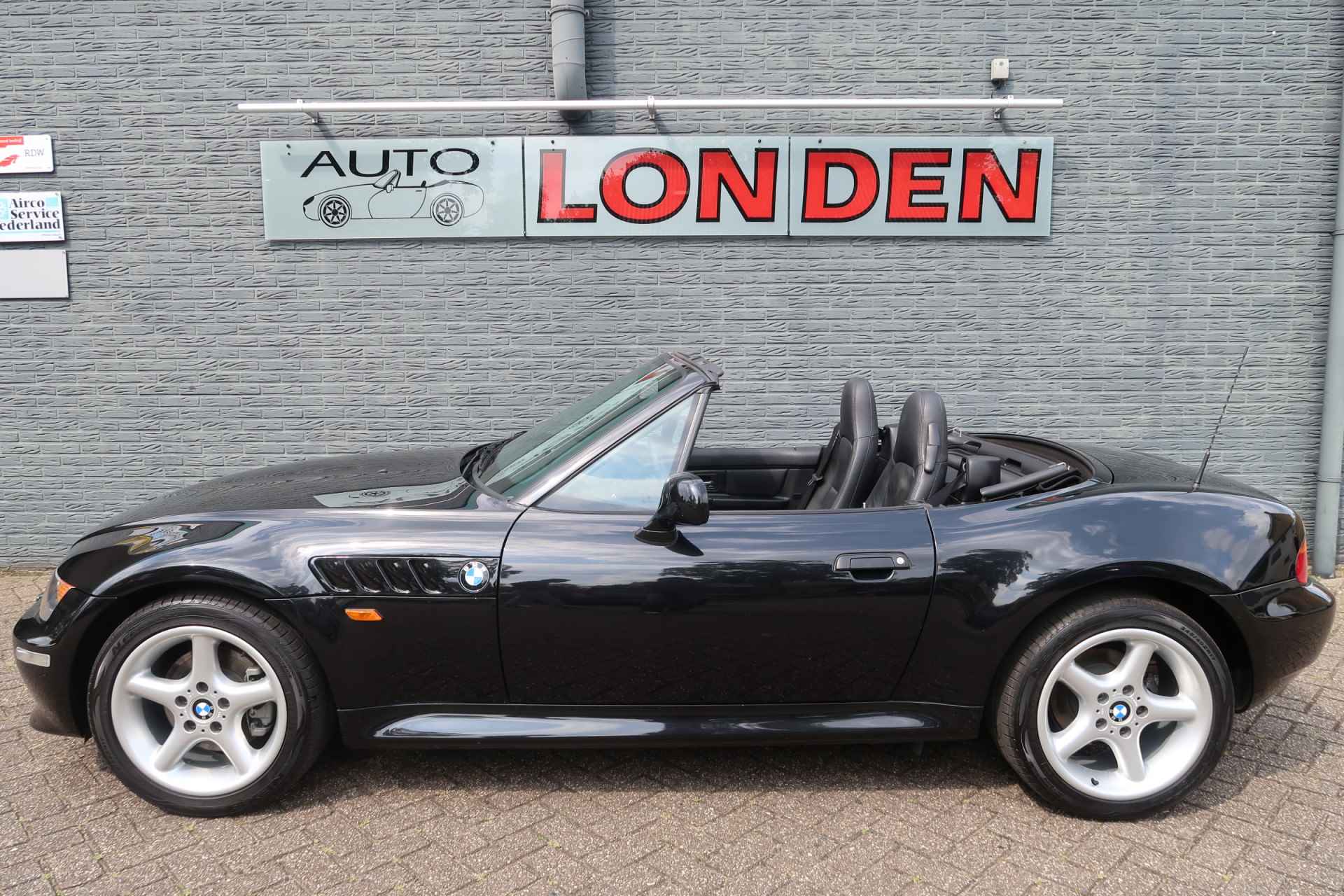 BMW Z3 Roadster 3.0i Altijd binnen gestaan in garage Tenerife originele km stand  Eerste eigenaar onderhouds historie met rekeningen aanwezig - 14/42