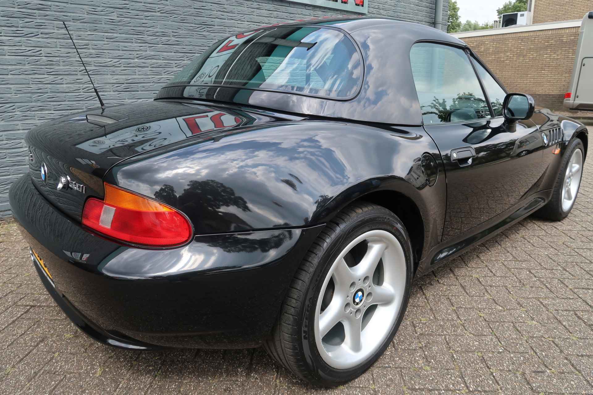 BMW Z3 Roadster 3.0i Altijd binnen gestaan in garage Tenerife originele km stand  Eerste eigenaar onderhouds historie met rekeningen aanwezig - 8/42