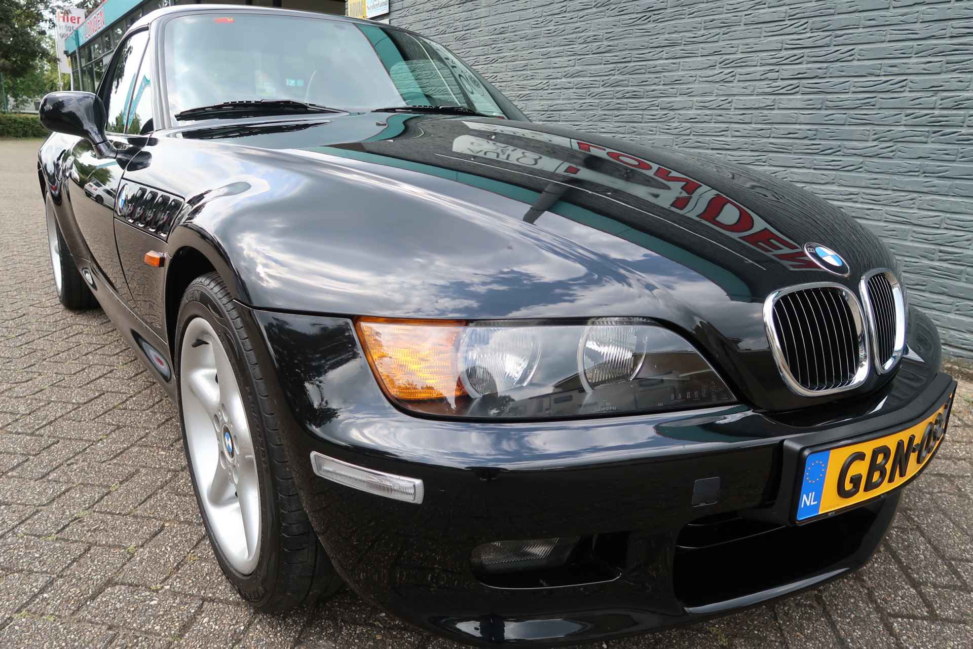 BMW Z3 Roadster 3.0i Altijd binnen gestaan in garage Tenerife originele km stand  Eerste eigenaar onderhouds historie met rekeningen aanwezig - 9/42