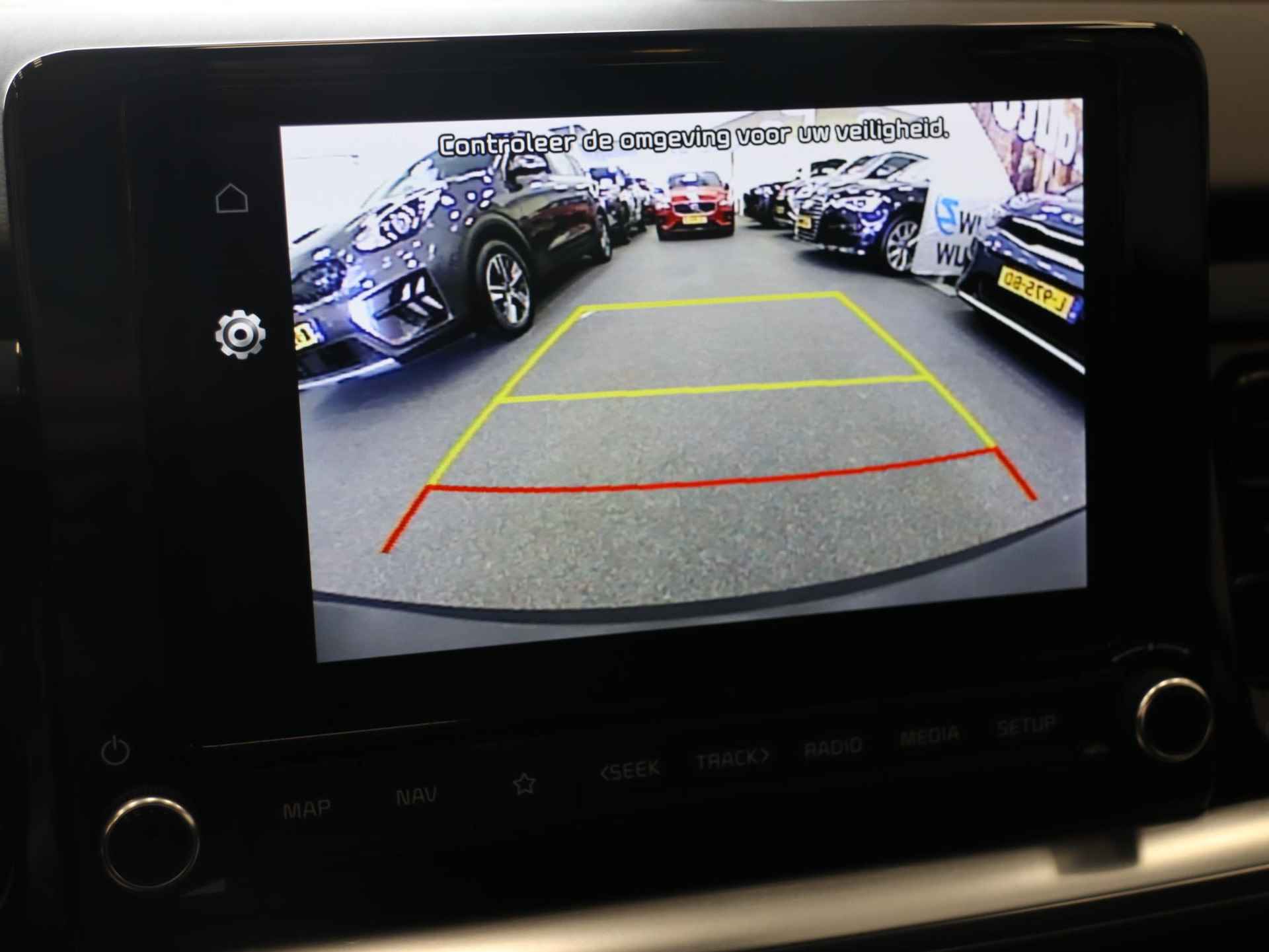 Kia Stonic 1.0 T-GDi MHEV DynamicLine | Navigatie | Camera | Climate control | Apple Carplay / Android Auto | Cruise control | - 12/37