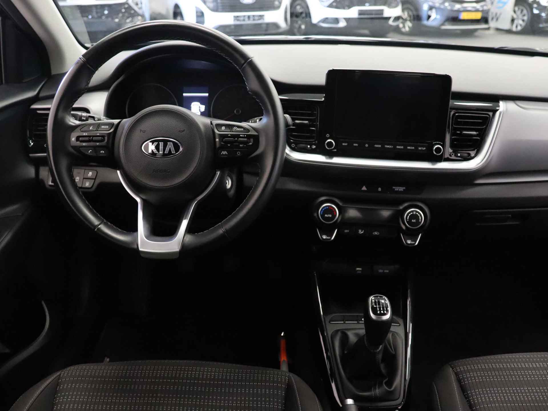 Kia Stonic 1.0 T-GDi MHEV DynamicLine | Navigatie | Camera | Climate control | Apple Carplay / Android Auto | Cruise control | - 21/37