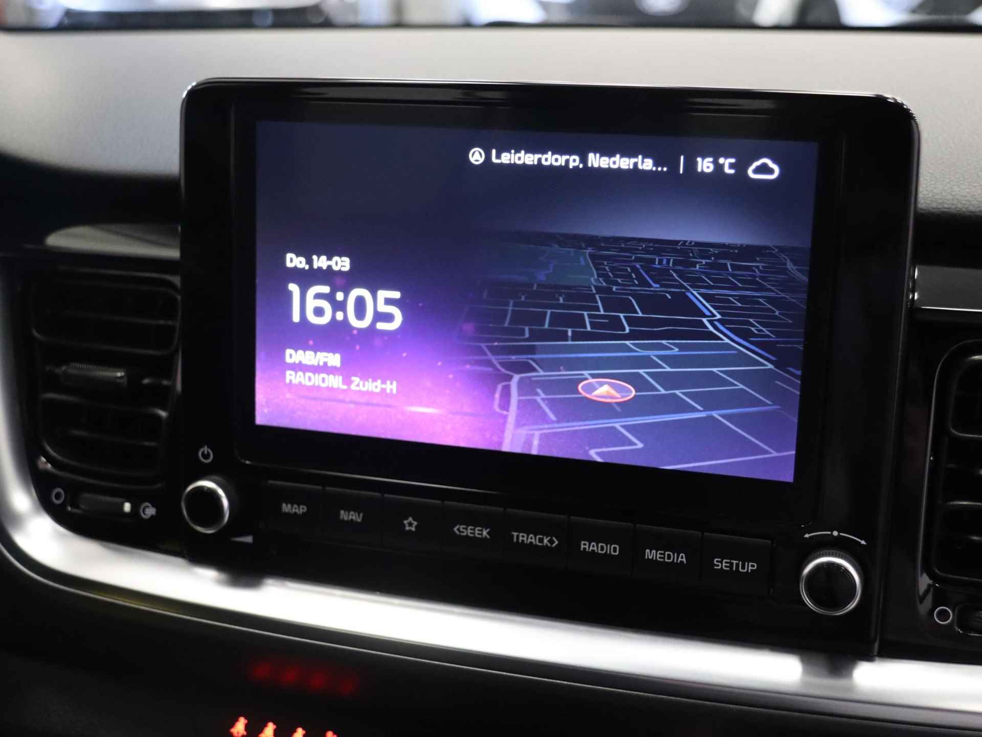 Kia Stonic 1.0 T-GDi MHEV DynamicLine | Navigatie | Camera | Climate control | Apple Carplay / Android Auto | Cruise control | - 25/37