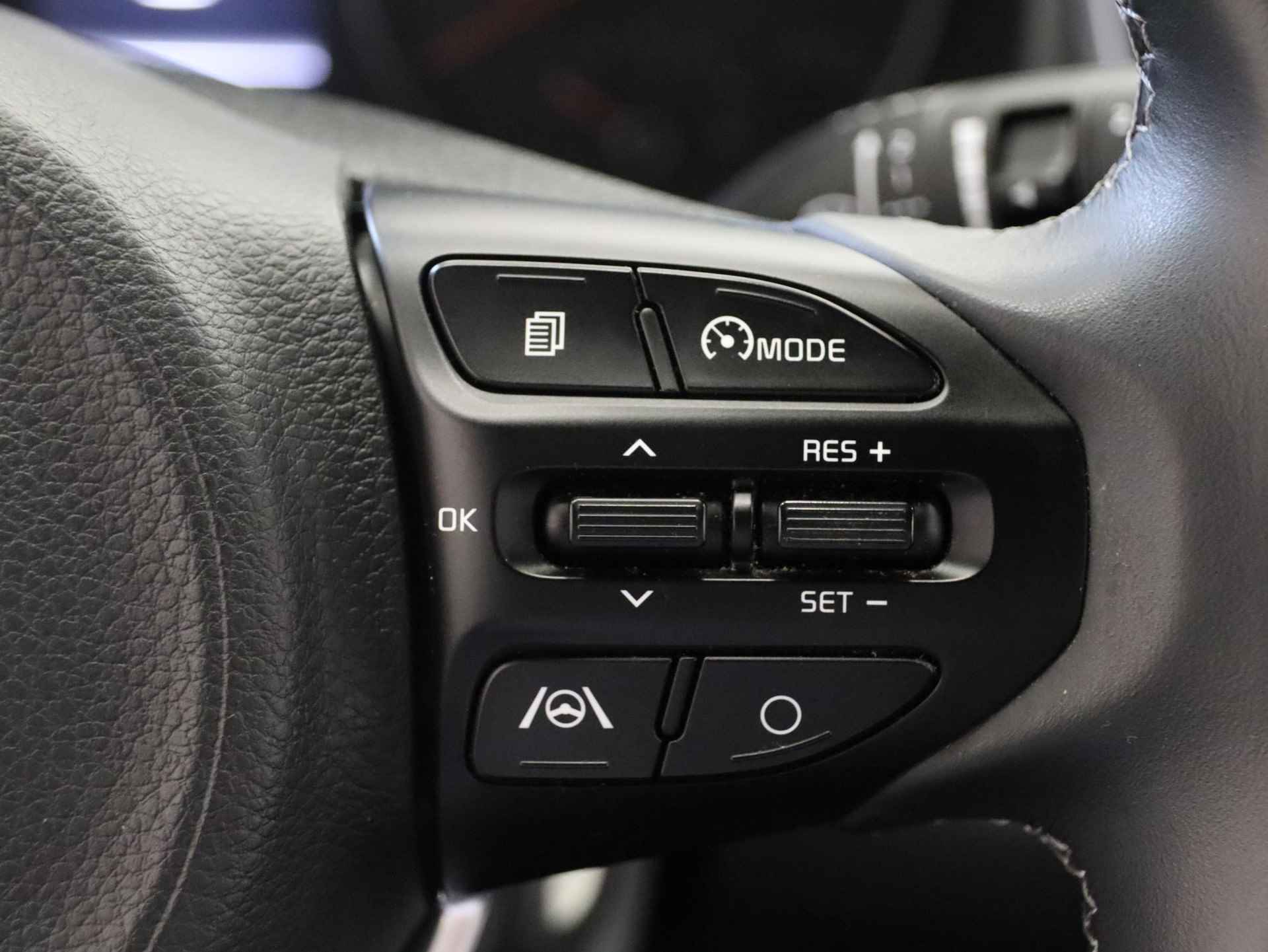 Kia Stonic 1.0 T-GDi MHEV DynamicLine | Navigatie | Camera | Climate control | Apple Carplay / Android Auto | Cruise control | - 36/37