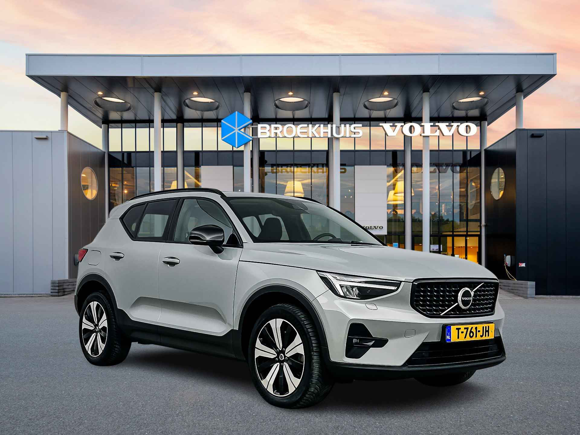 Volvo XC40 T5 Plug-in hybrid Ultimate Dark | Leder | Panoramadak | Harman Kardon | Elektrische stoelen | Stoel/stuuverwarming | Adaptieve c - 3/32