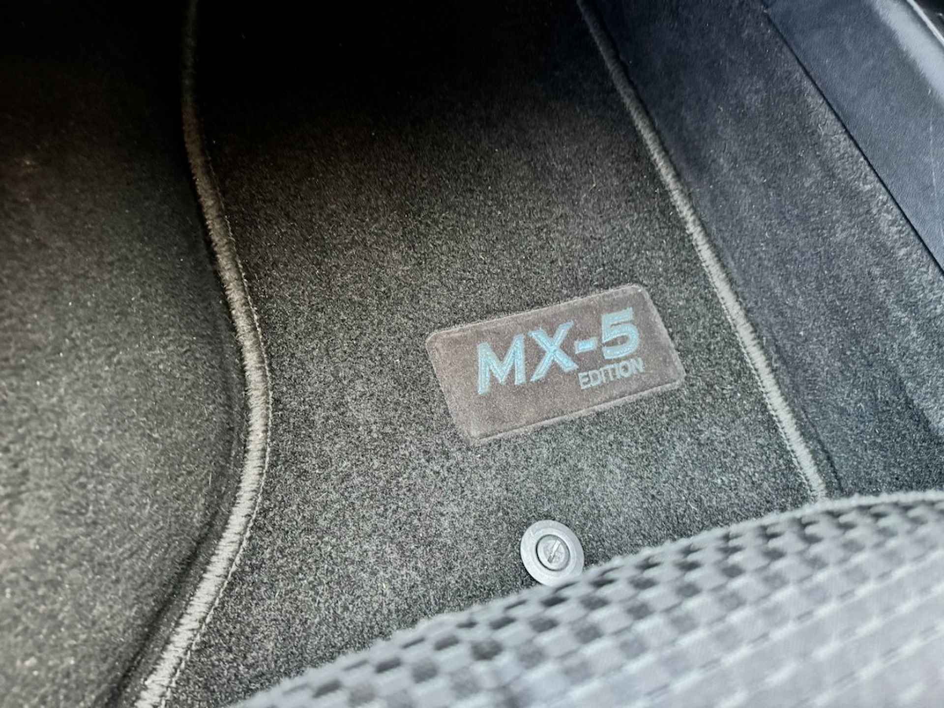 MAZDA Mx-5 1.8 TOURING Cabrio nette staat - 17/20