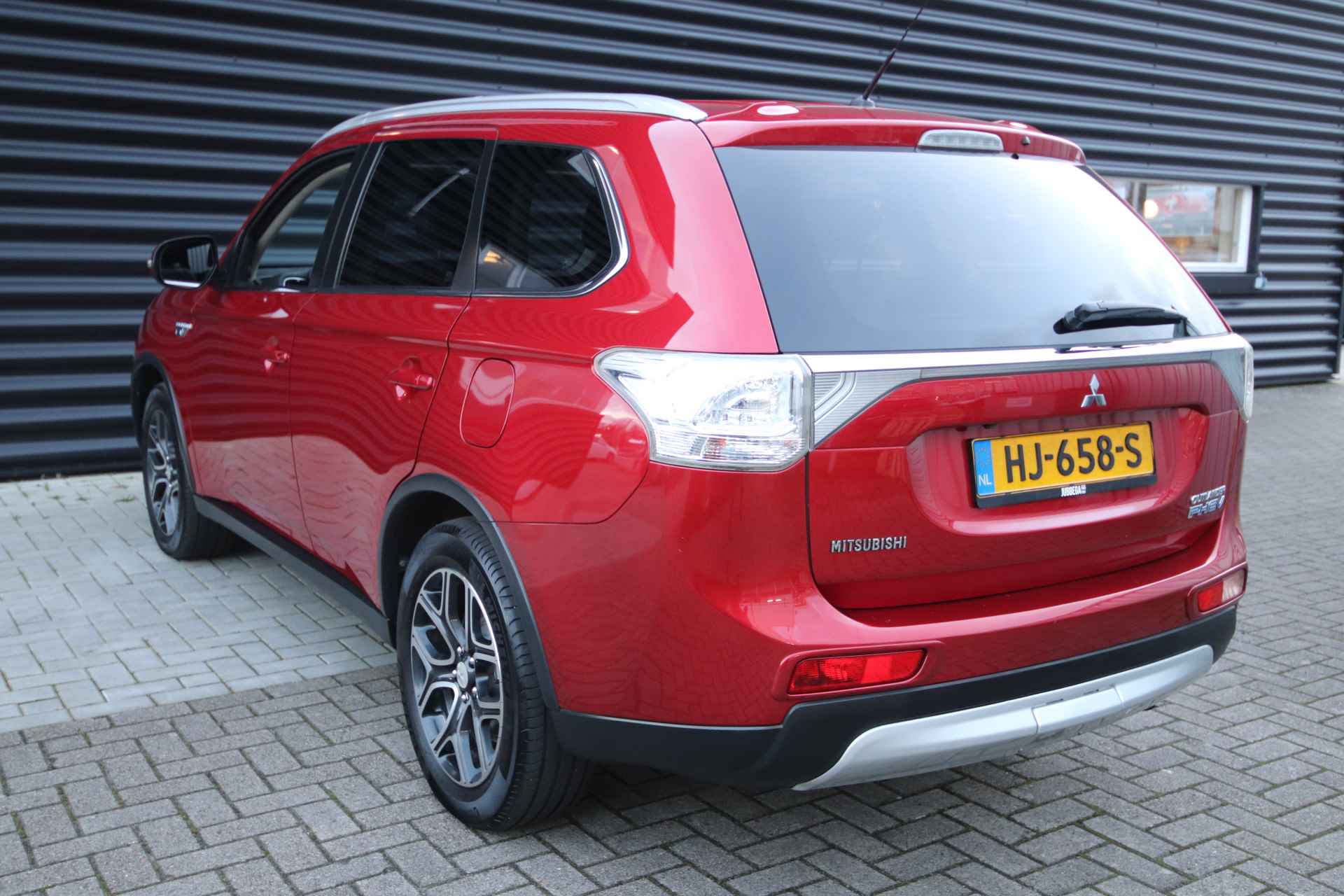 Mitsubishi Outlander 2.0 PHEV Limited Edition X-Line Schuif-/kanteldak, Trekhaak, Navigatie - 71/75