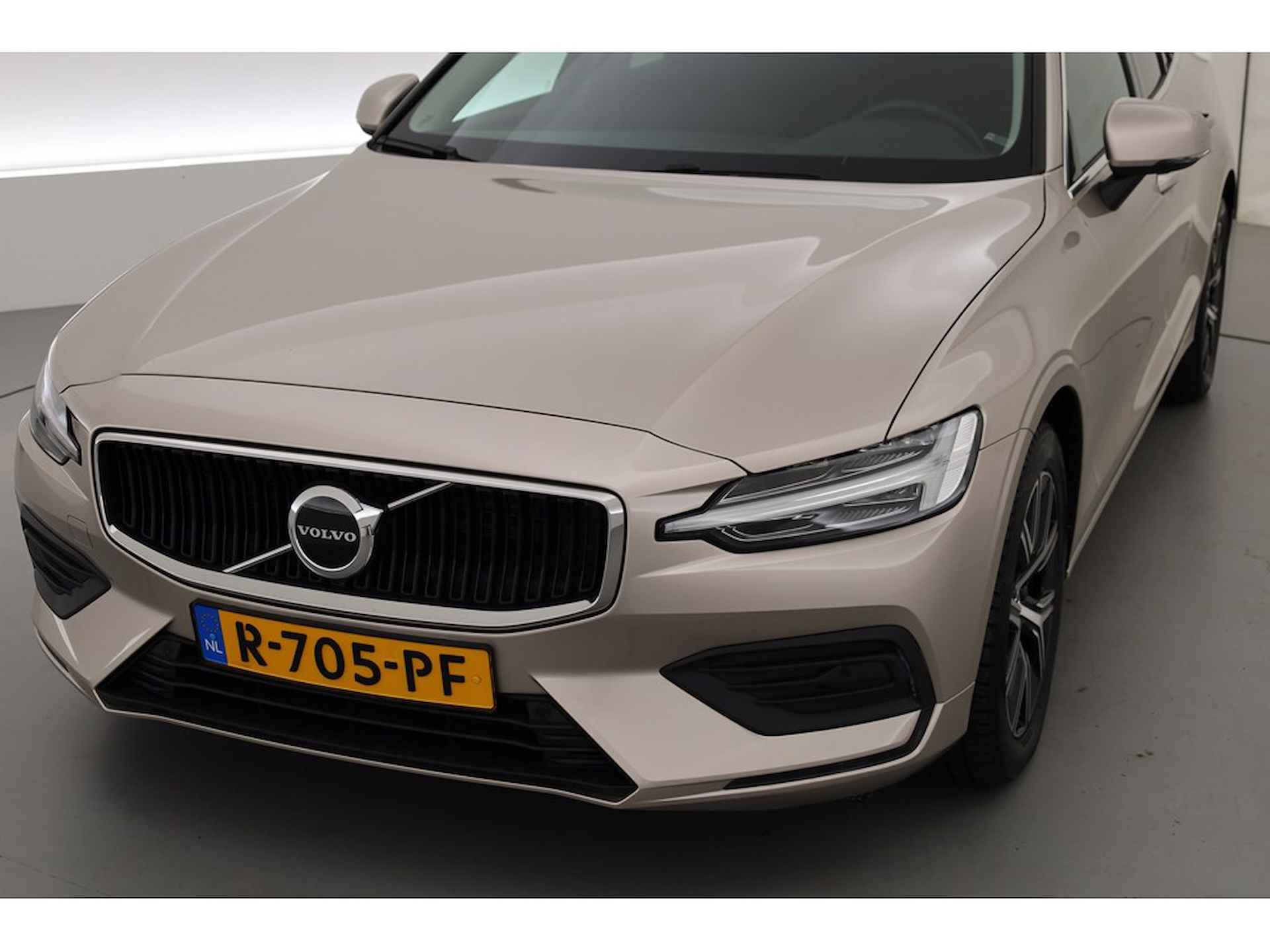 Volvo V60 2.0 163PK B3 Core, Stoel + stuurverwarming, camera ACC, Blis - 2/29