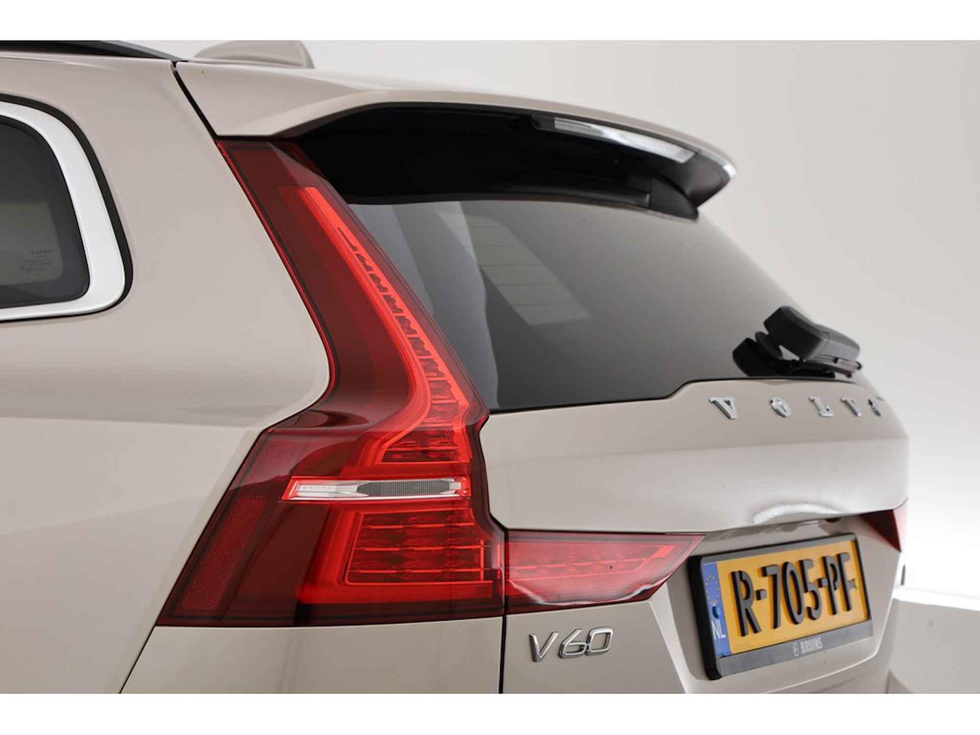 Volvo V60 2.0 163PK B3 Core, Stoel + stuurverwarming, camera ACC, Blis - 6/29