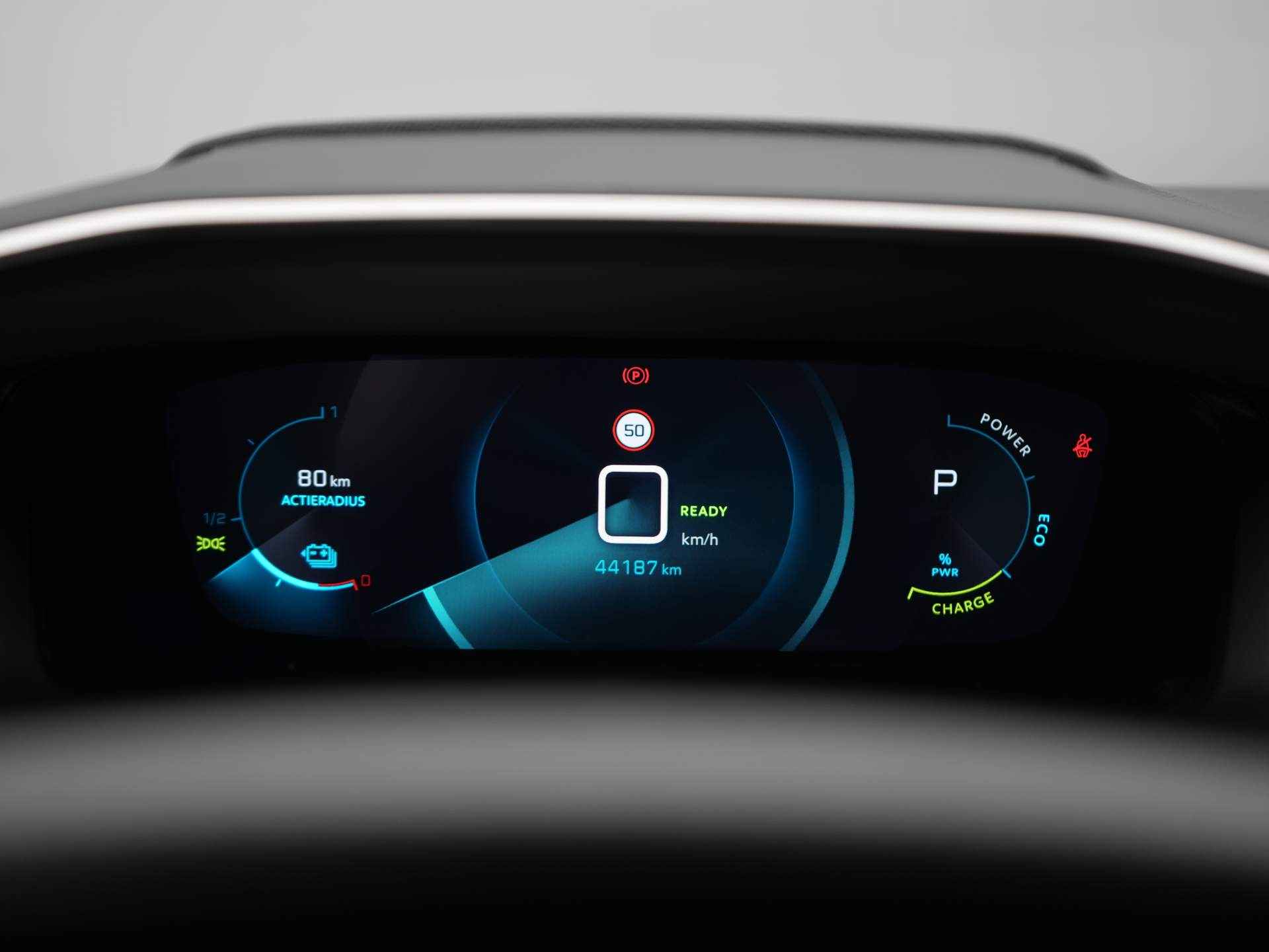 Peugeot e-208 EV Allure Pack 50 kWh Automaat | Navigatie | Climate Control | Fase 3 lader - 14/46