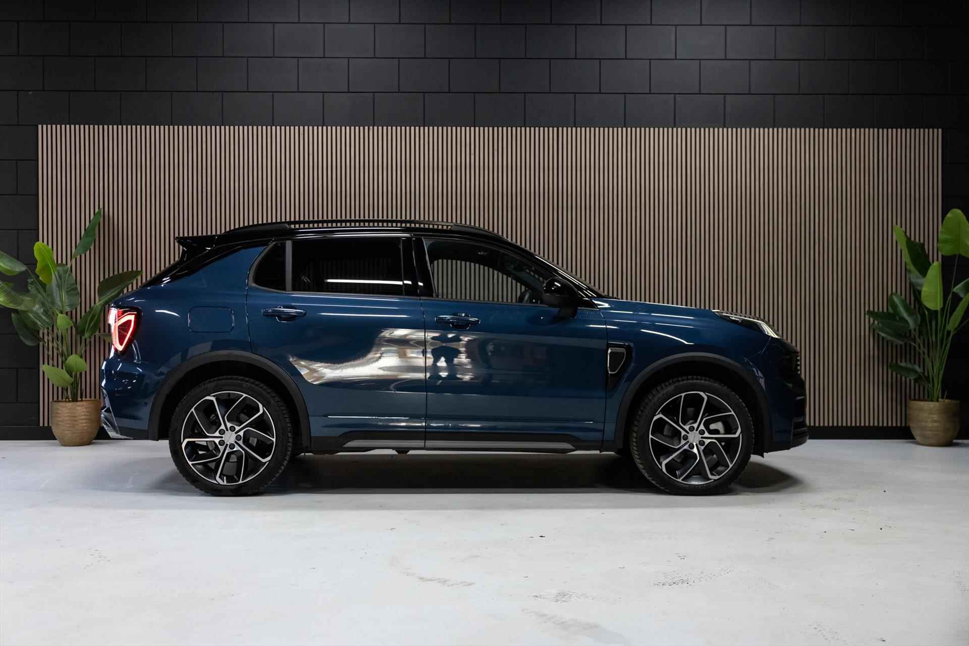 Lynk & Co 01 1.5TD 261pk PHEV BLACK EDITION - 11/59