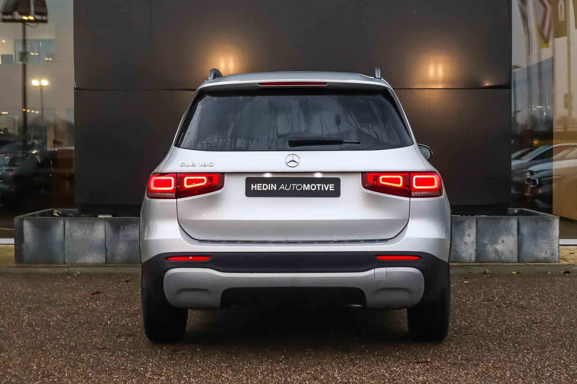 Mercedes-Benz GLB GLB 180 Automaat Business Line | Advantage Pakket | Stoelverwarming | LED | Parktronic | Camera | Spiegelpakket | Zitcomfortpakket - 8/32