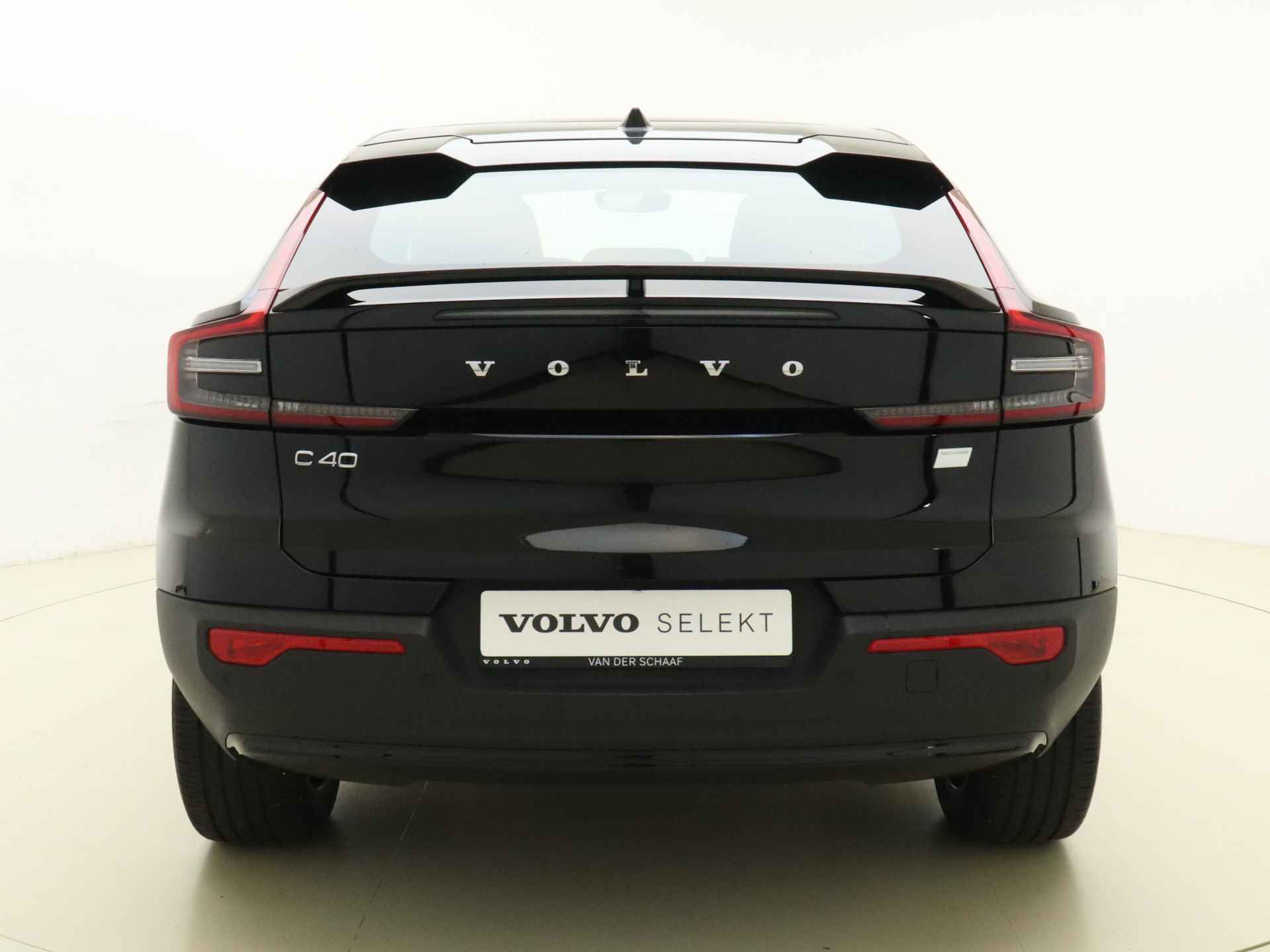 Volvo C40 Recharge 232pk Plus / Panoramadak / Stoel + Stuurw. Verwarming / Adapt. Cruise / BLIS / Keyless / DAB / 19'' / PDC + CAM /  Elektr. Achterklep / - 8/38