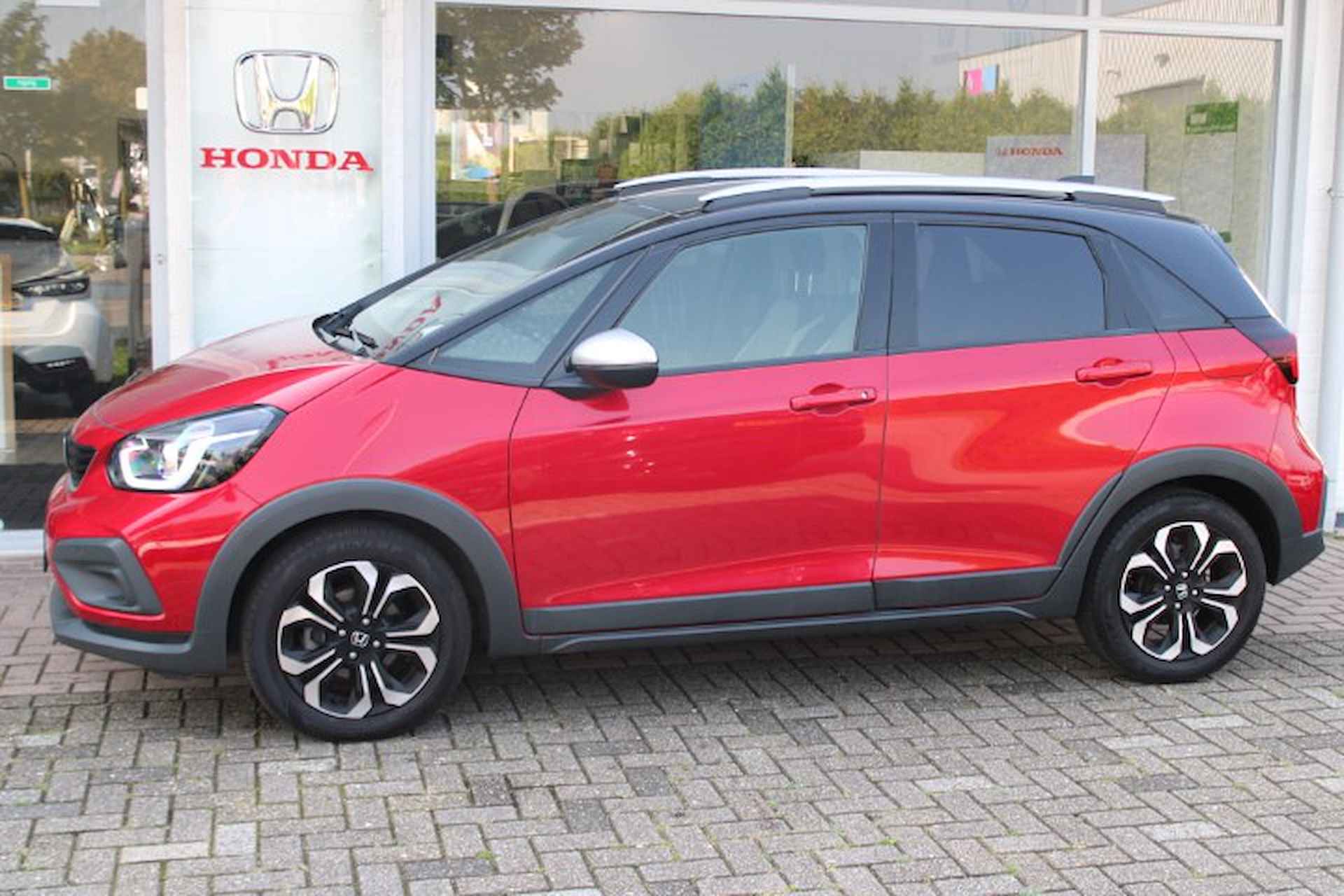 HONDA Jazz 1.5 i-MMD 109pk Hybrid AUTOMAAT Crosstar |  Two Tone kleurstelling | stoel verwarming | Parkeersensoren voor en Achter met Camera - 14/46