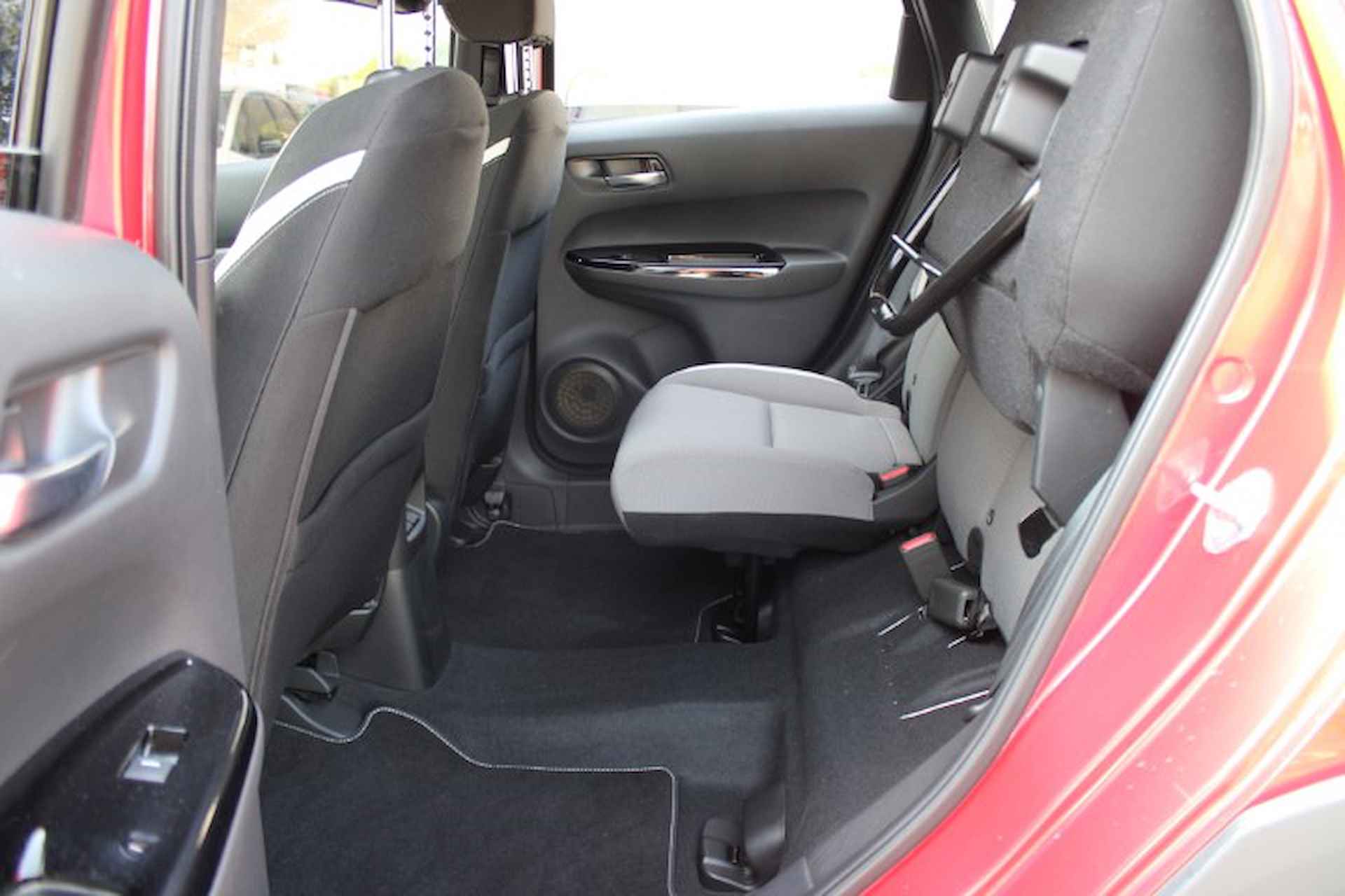 HONDA Jazz 1.5 i-MMD 109pk Hybrid AUTOMAAT Crosstar |  Two Tone kleurstelling | stoel verwarming | Parkeersensoren voor en Achter met Camera - 20/46