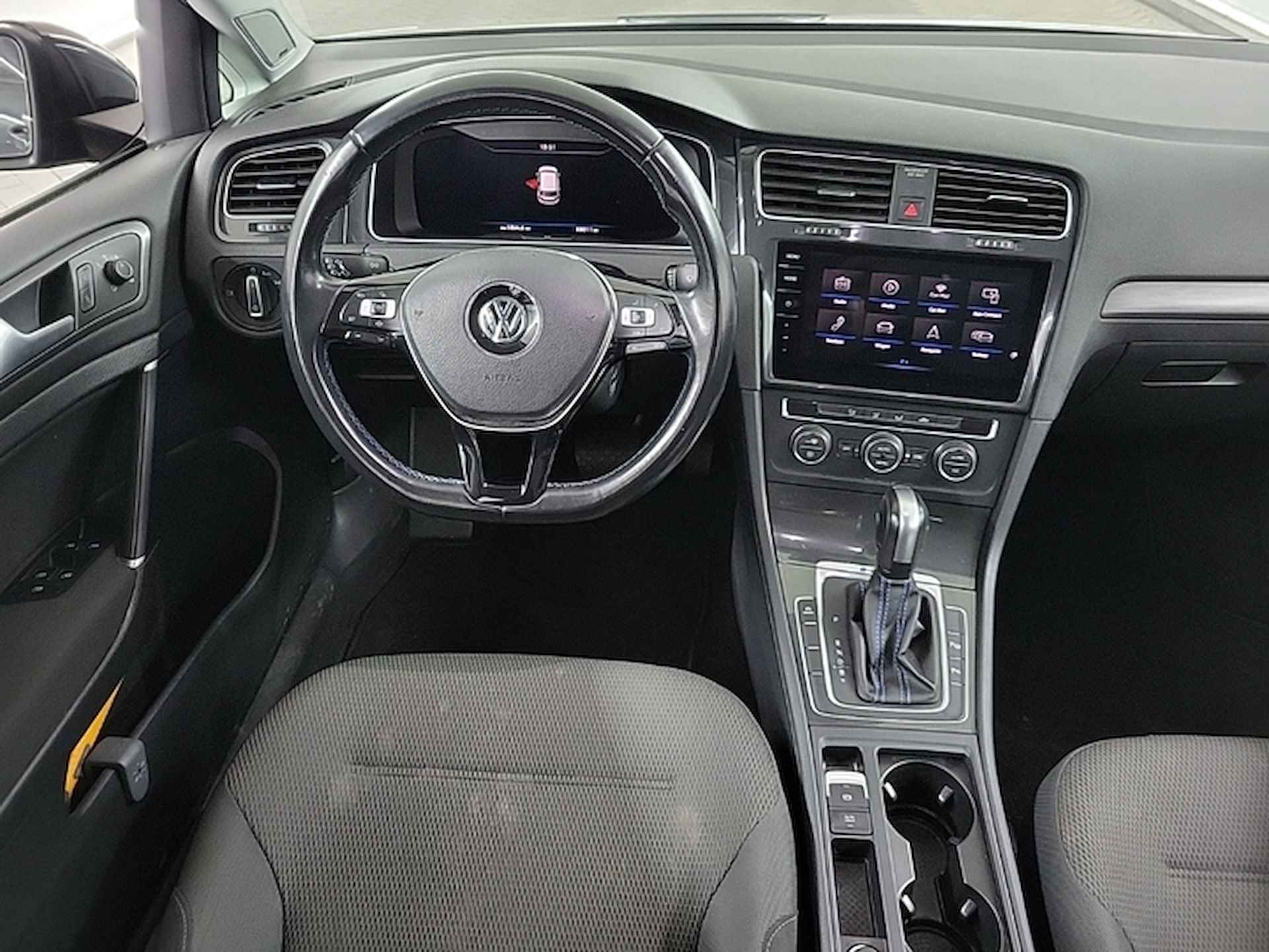 Volkswagen e-Golf E-DITION (136 PK) 1e-Eig. Volkswagen-Dealer-Onderh. BOVAG-Garantie, NL-Auto. Warmtepomp, Navigatie/Apple-Carplay/Android-Auto, Adaptive-Cruisecontrol, Parkeersensoren-V+A, DAB, Premium-Audio, Licht-Zicht-Pakket, Lm-Velgen-17Inch, Privacy-Glas - 8/20