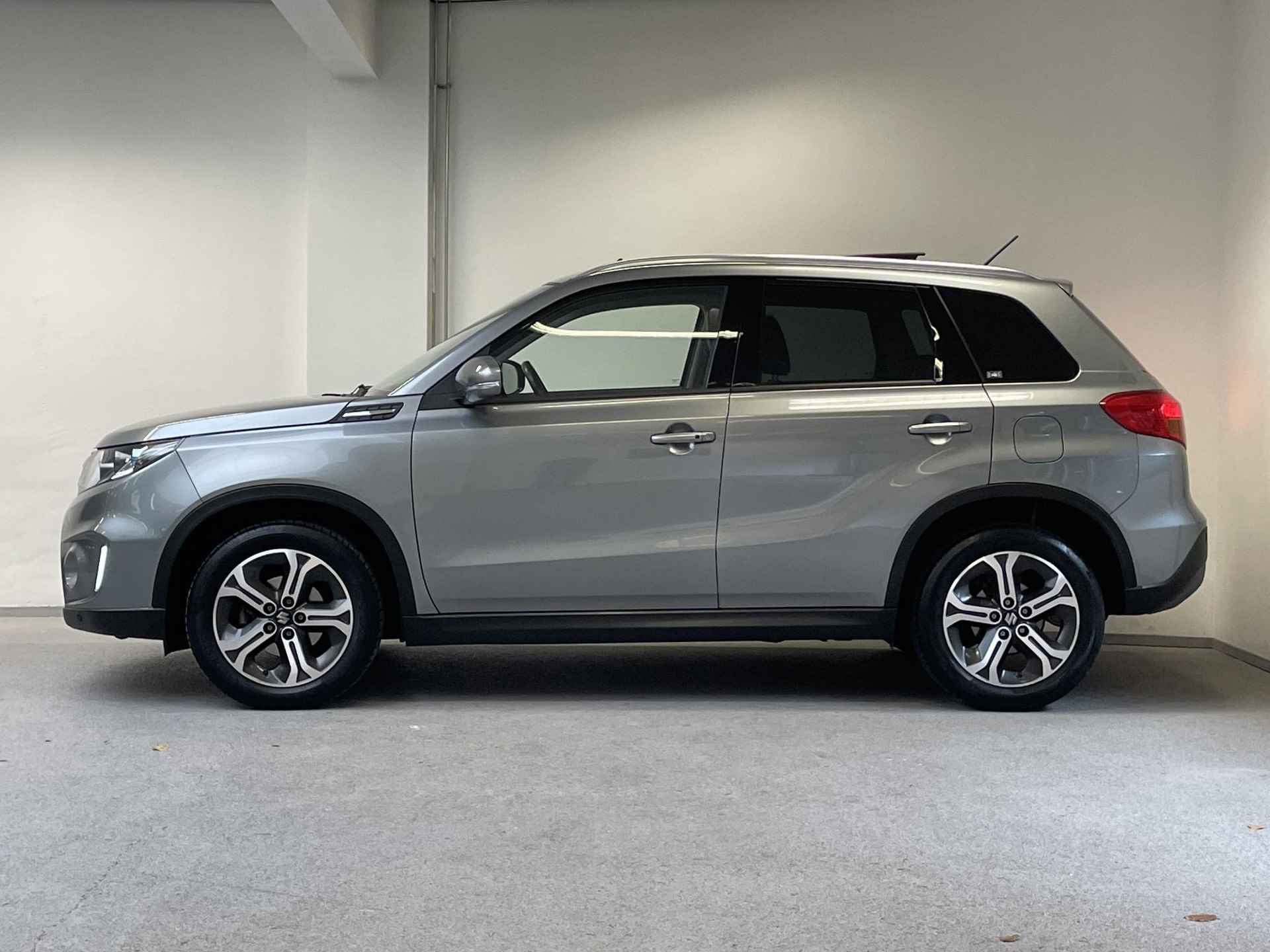 Suzuki Vitara 1.6 High Executive | TREKHAAK | PANO | ORG.NL | 1e-EIG | CARPLAY | - 9/48