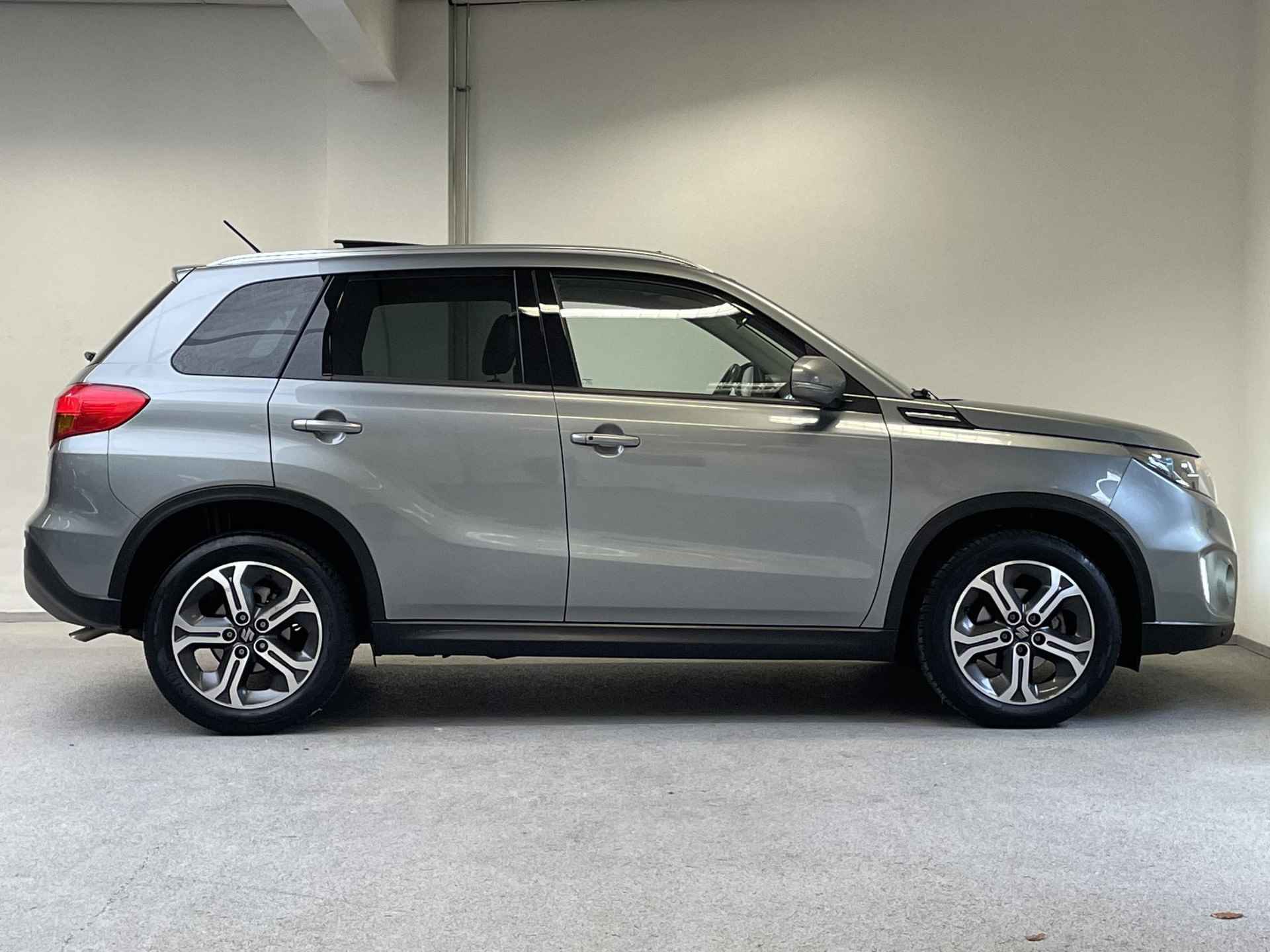 Suzuki Vitara 1.6 High Executive | TREKHAAK | PANO | ORG.NL | 1e-EIG | CARPLAY | - 10/48