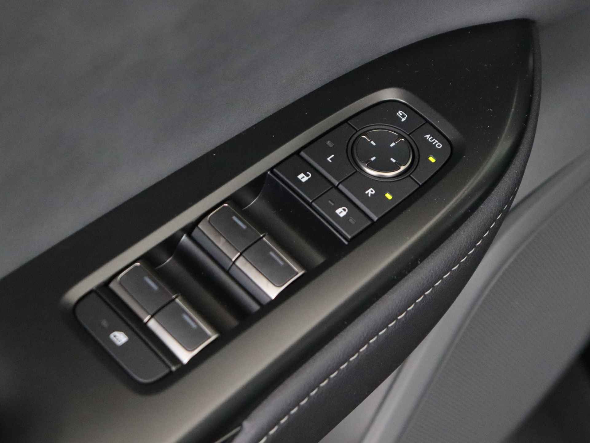 Lexus RZ 450e Executive Line | Panoramisch dak | Lederen Bekleding | Elektrische Stoelen | - 20/38