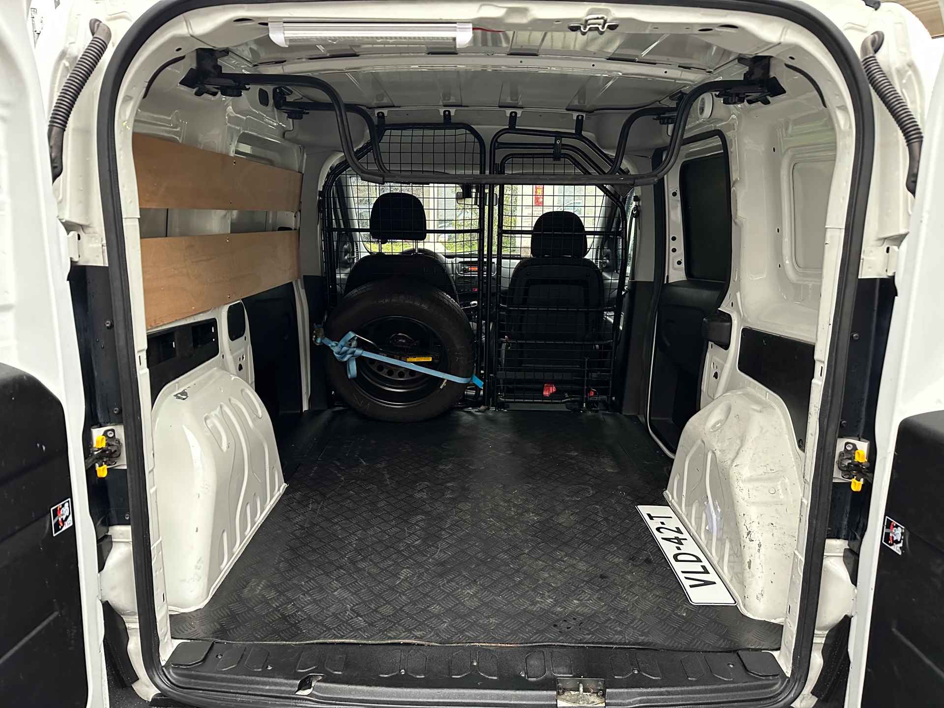 Opel Combo 1.4 L1H1 ecoFLEX Selection|BENZINE|Trekhaak|Airco|Elektrische Ramen - 18/18