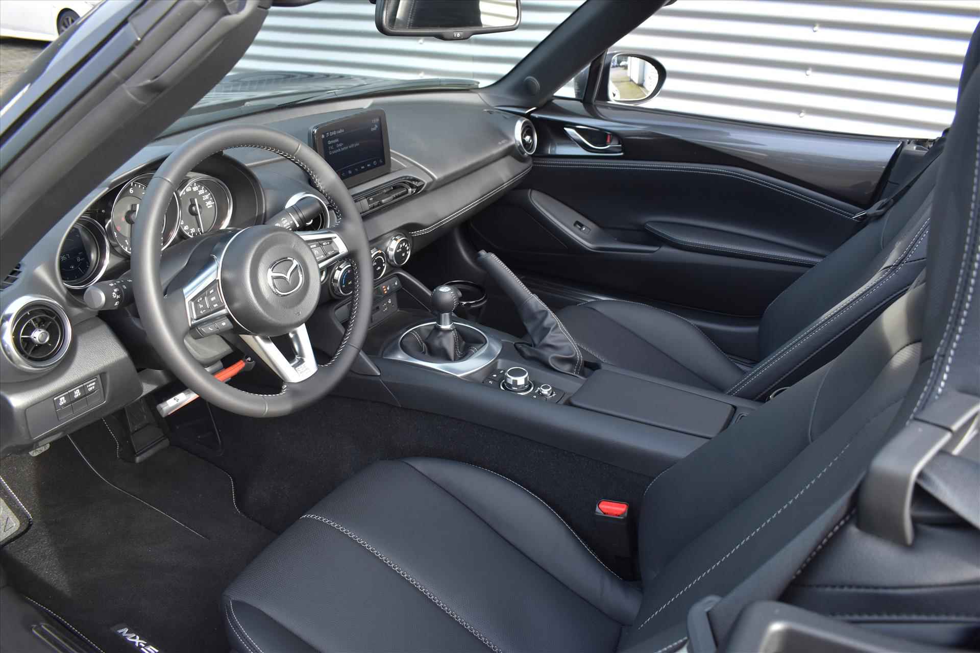 Mazda Mx-5 Roadster 1.5 Skyactiv-G 132pk Exclusive-Line | BOSE | Camera | Leer | Machine grey | Navigatie | LED verlichting - 8/27