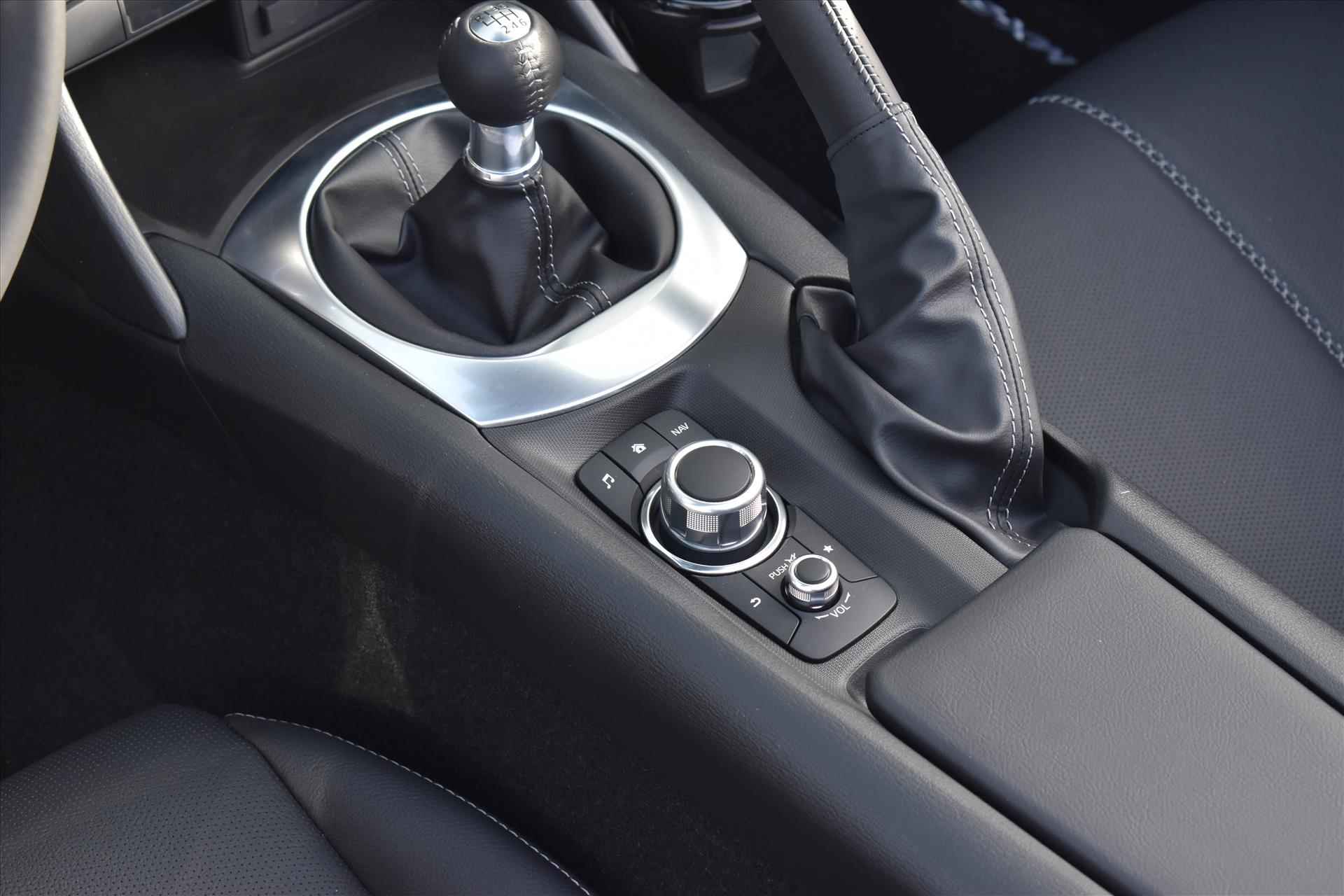 Mazda Mx-5 Roadster 1.5 Skyactiv-G 132pk Exclusive-Line | BOSE | Camera | Leer | Machine grey | Navigatie | LED verlichting - 17/27