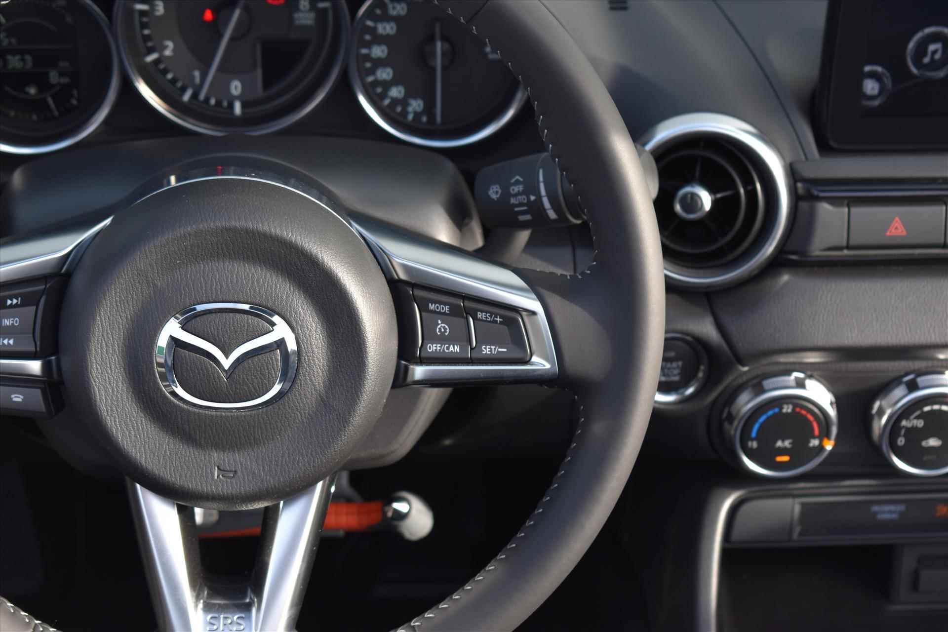Mazda Mx-5 Roadster 1.5 Skyactiv-G 132pk Exclusive-Line | BOSE | Camera | Leer | Machine grey | Navigatie | LED verlichting - 20/27