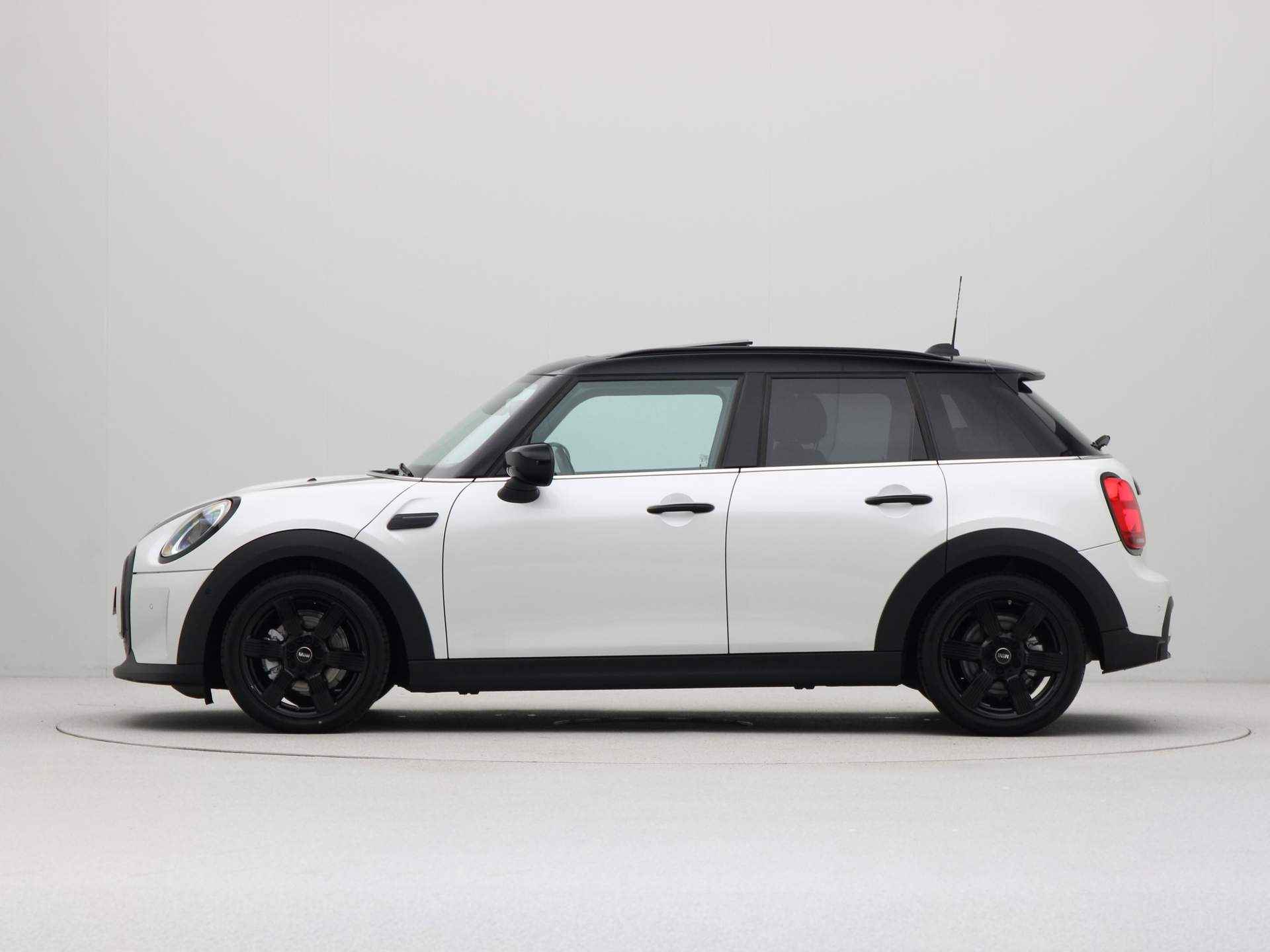 MINI 5-deurs Cooper Camden Edition Aut. - 13/24