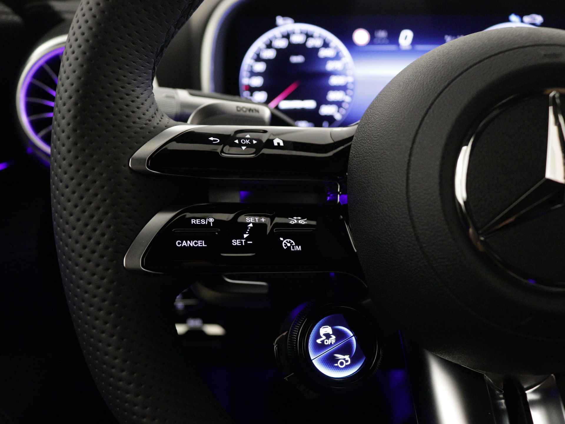 Mercedes-Benz SL-Klasse 63 AMG 4MATIC+ | AMG track pace |  AMG Carbon | AMG Nightpakket II | ENERGIZING-pakket | Keramisch Composiet AMG Remsysteem | Burmester Surround Sound systeem | Rijassistentiepakket plus | Head-up display | - 19/48