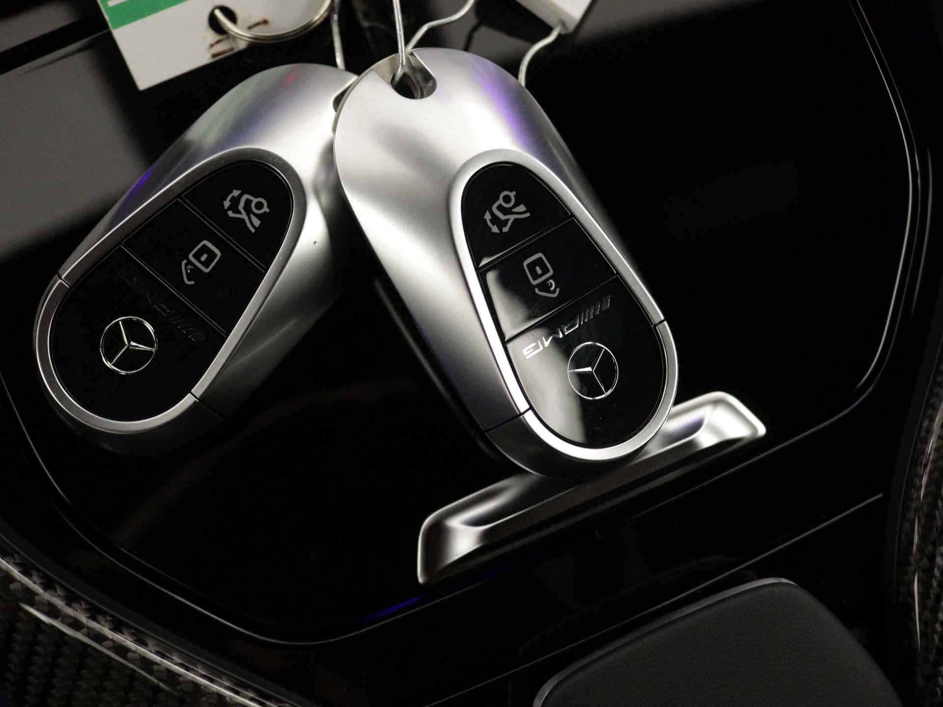 Mercedes-Benz SL-Klasse 63 AMG 4MATIC+ | AMG track pace |  AMG Carbon | AMG Nightpakket II | ENERGIZING-pakket | Keramisch Composiet AMG Remsysteem | Burmester Surround Sound systeem | Rijassistentiepakket plus | Head-up display | - 26/48