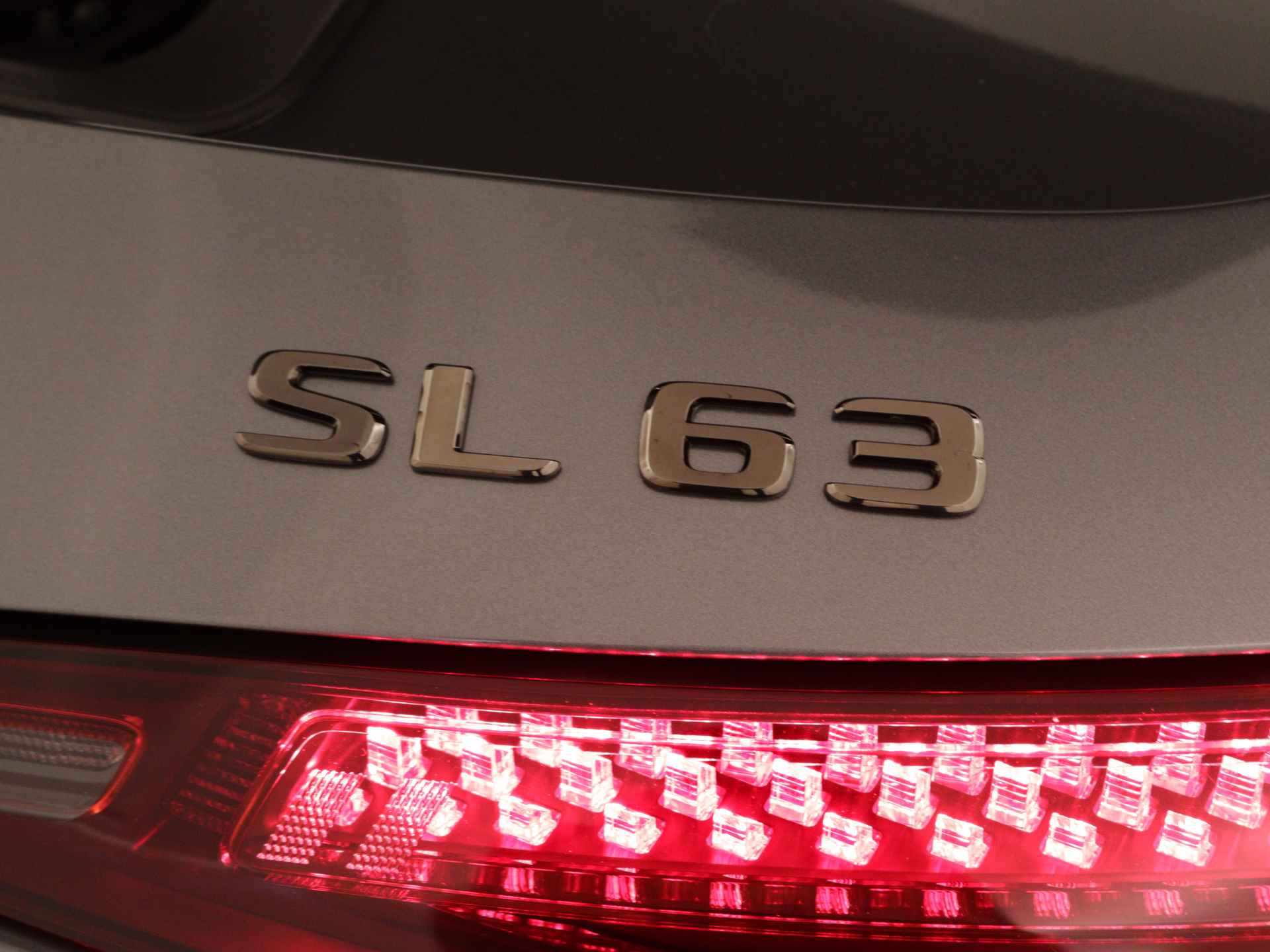 Mercedes-Benz SL-Klasse 63 AMG 4MATIC+ | AMG track pace |  AMG Carbon | AMG Nightpakket II | ENERGIZING-pakket | Keramisch Composiet AMG Remsysteem | Burmester Surround Sound systeem | Rijassistentiepakket plus | Head-up display | - 38/48