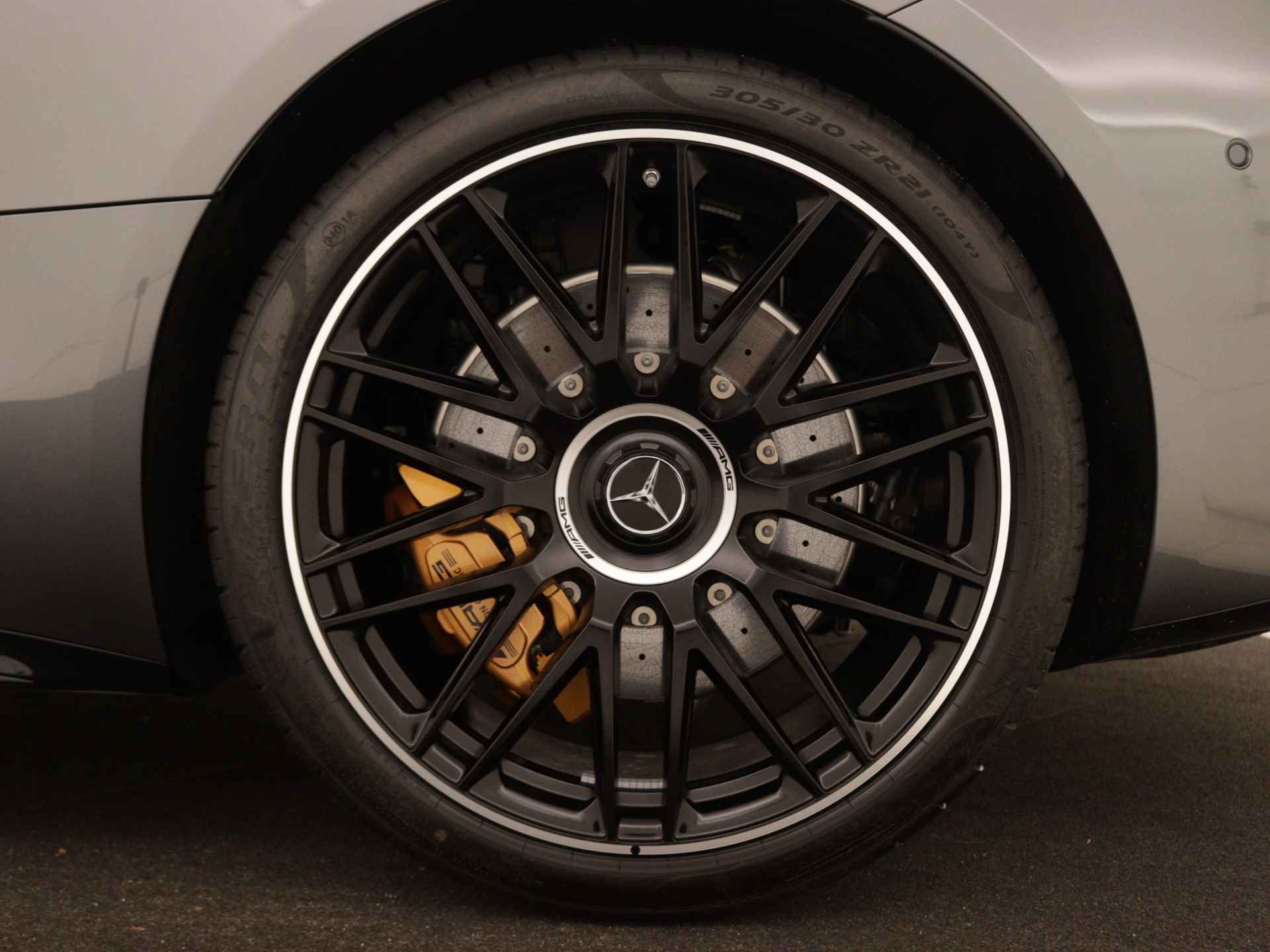 Mercedes-Benz SL-Klasse 63 AMG 4MATIC+ | AMG track pace |  AMG Carbon | AMG Nightpakket II | ENERGIZING-pakket | Keramisch Composiet AMG Remsysteem | Burmester Surround Sound systeem | Rijassistentiepakket plus | Head-up display | - 44/48
