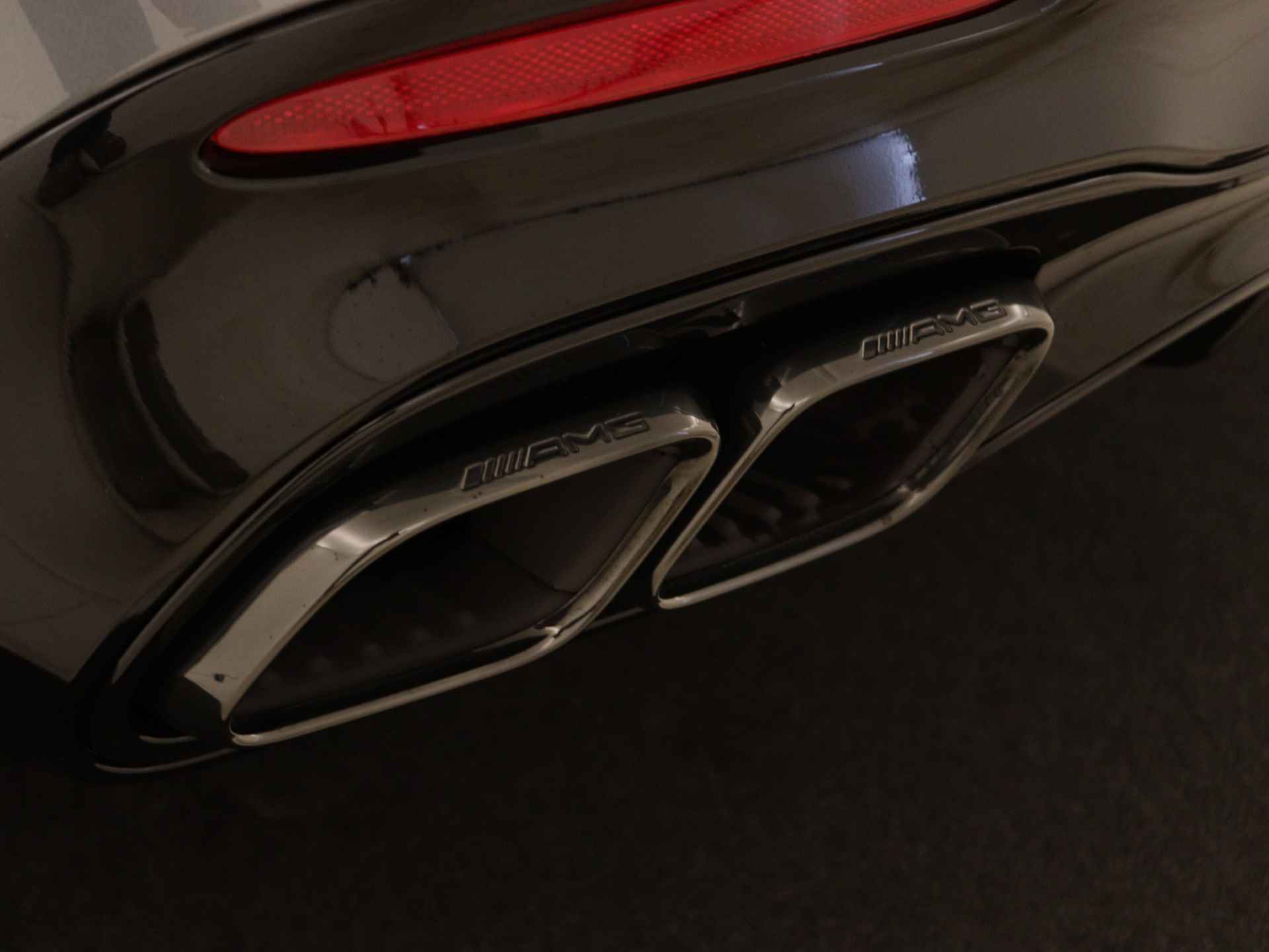 Mercedes-Benz SL-Klasse 63 AMG 4MATIC+ | AMG track pace |  AMG Carbon | AMG Nightpakket II | ENERGIZING-pakket | Keramisch Composiet AMG Remsysteem | Burmester Surround Sound systeem | Rijassistentiepakket plus | Head-up display | - 45/48