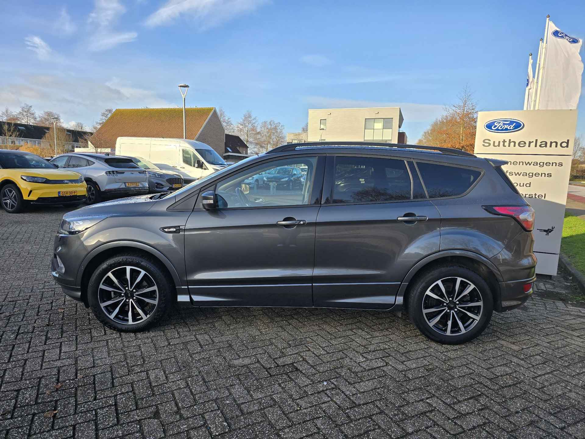 Ford Kuga 1.5 EcoBoost ST Line 150pk Wegklapbare Trekhaak | Elek Achterklep | Stoel/Stuur en Vooruit verwarming | Xenon - 4/25