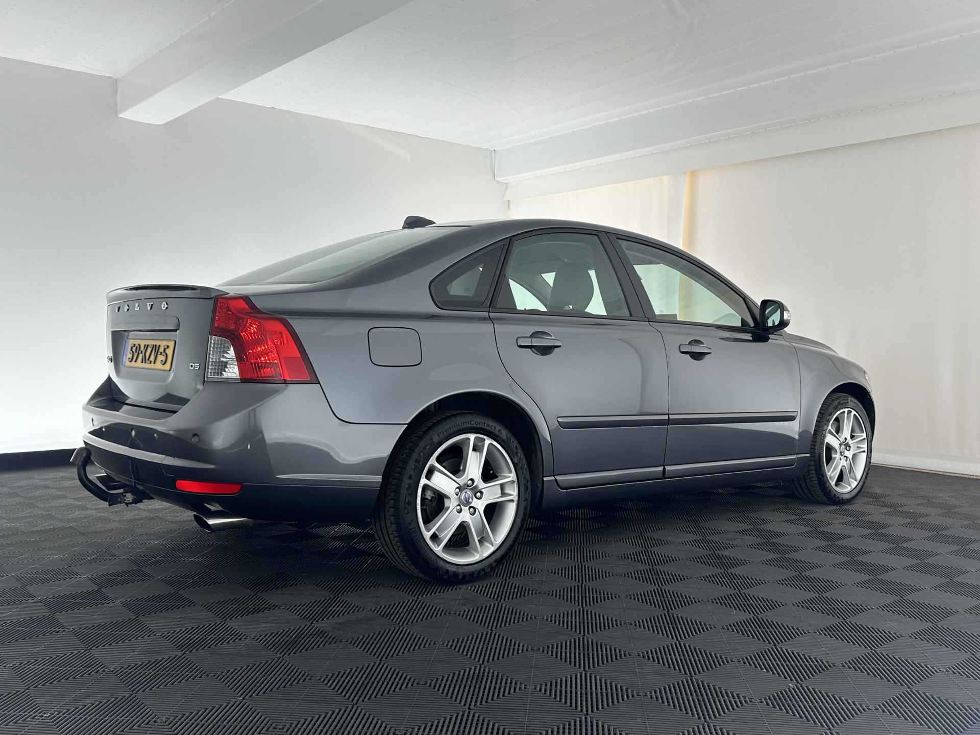 Volvo S40 2.4 D5 Momentum Business-Line-Pack *VOLLEDER | NAVI-FULLMAP | XENON | MEMORY-PACK | CRUISE | ECC | PDC | COMFORT-SEATS | 17"ALU* - 6/27