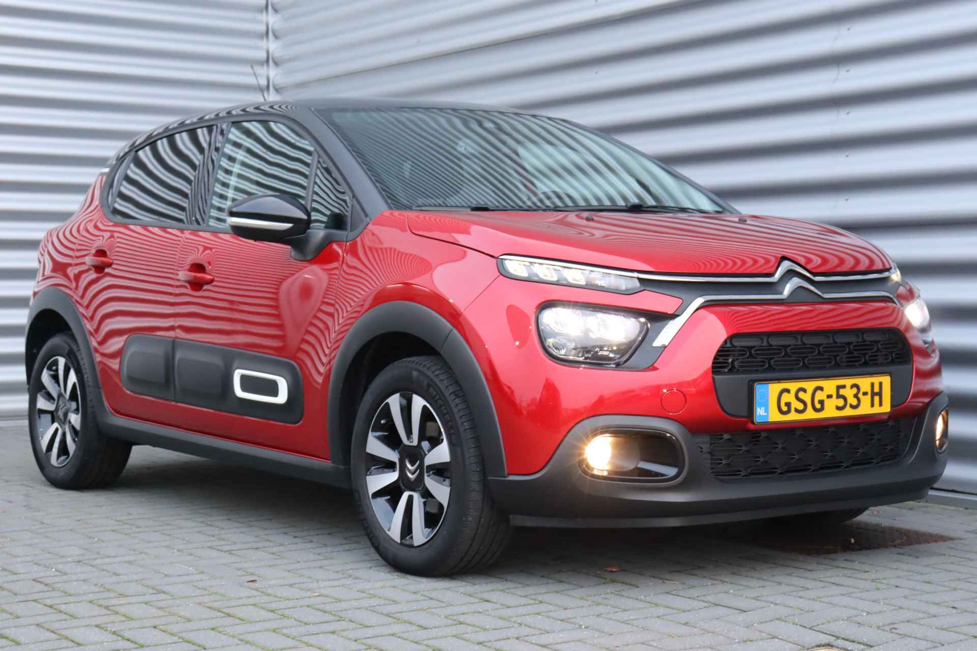 Citroën C3 1.2 PURETECH 83PK 5-DRS SHINE / NAVI / CLIMA / LED / PDC / 16" LMV / BLUETOOTH / CRUISECONTROL / 1E EIGENAAR / NIEUWSTAAT !! - 4/34