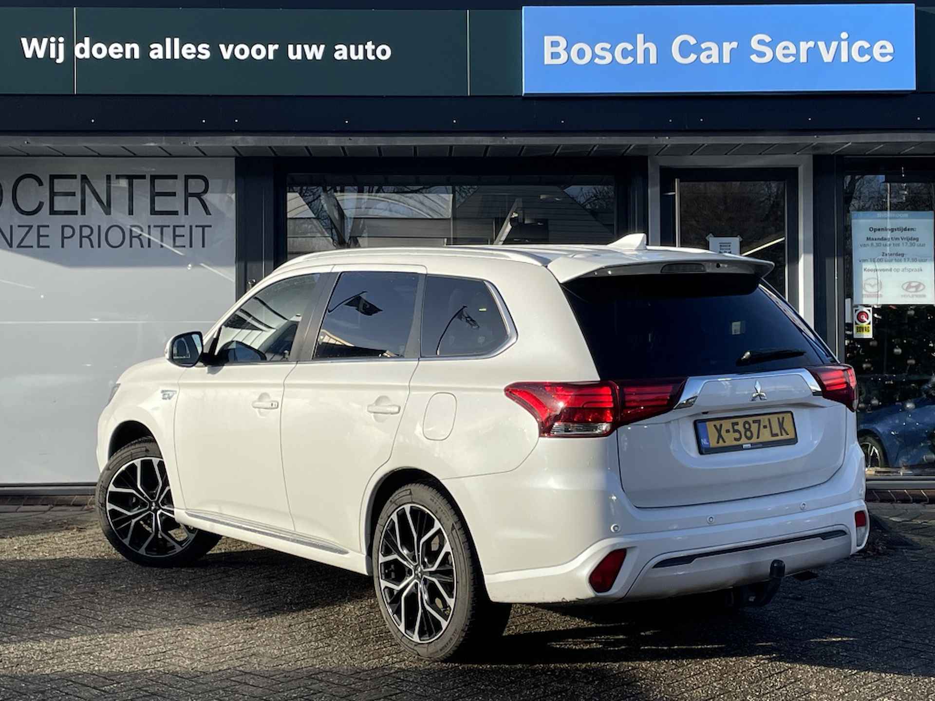 Mitsubishi Outlander  Outlander 2.4 PHEV Plug-in Hybrid Plus Spirit 4 WD | 360 Camera - 4/31